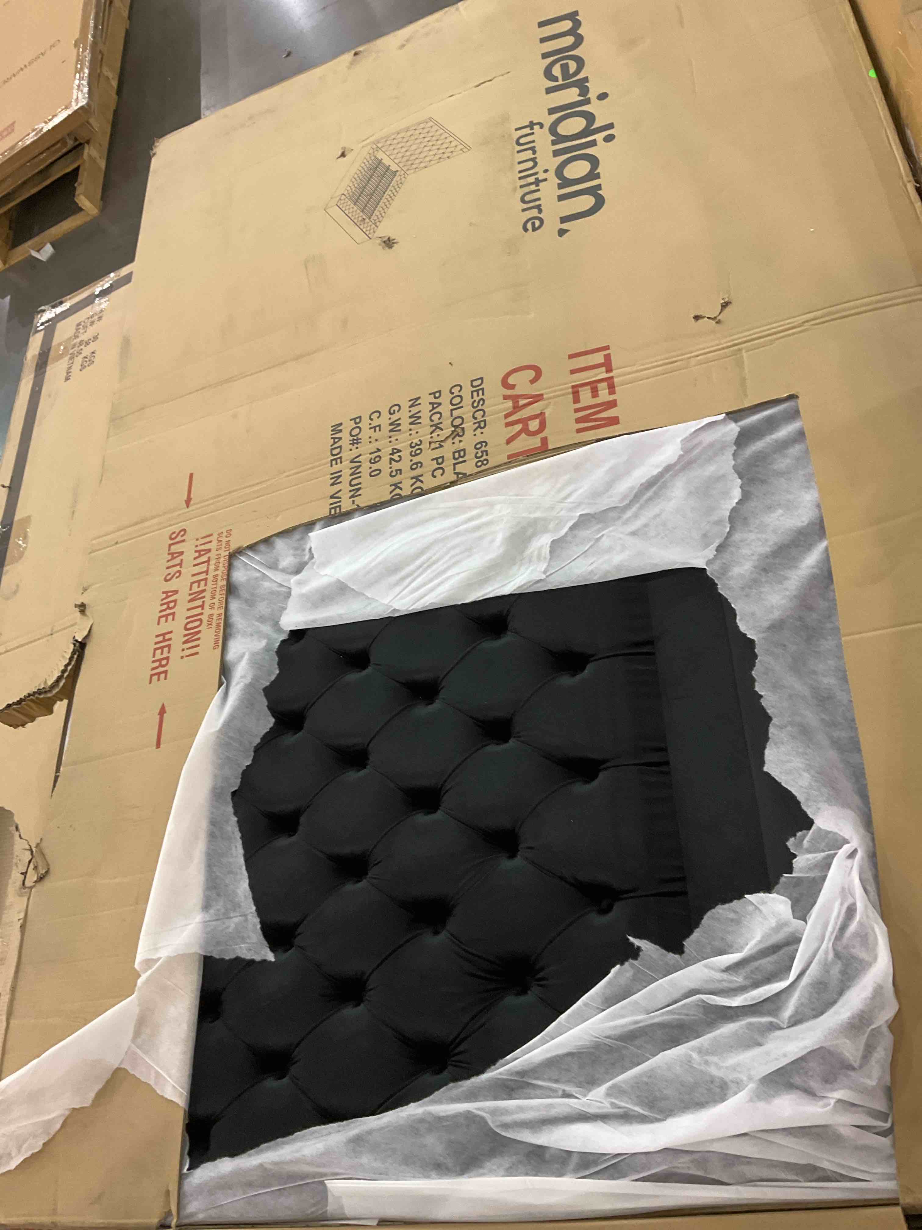 https://s3.amazonaws.com/lotting-images-prod/bidfta/PNK0280505_1730811525802.jpeg