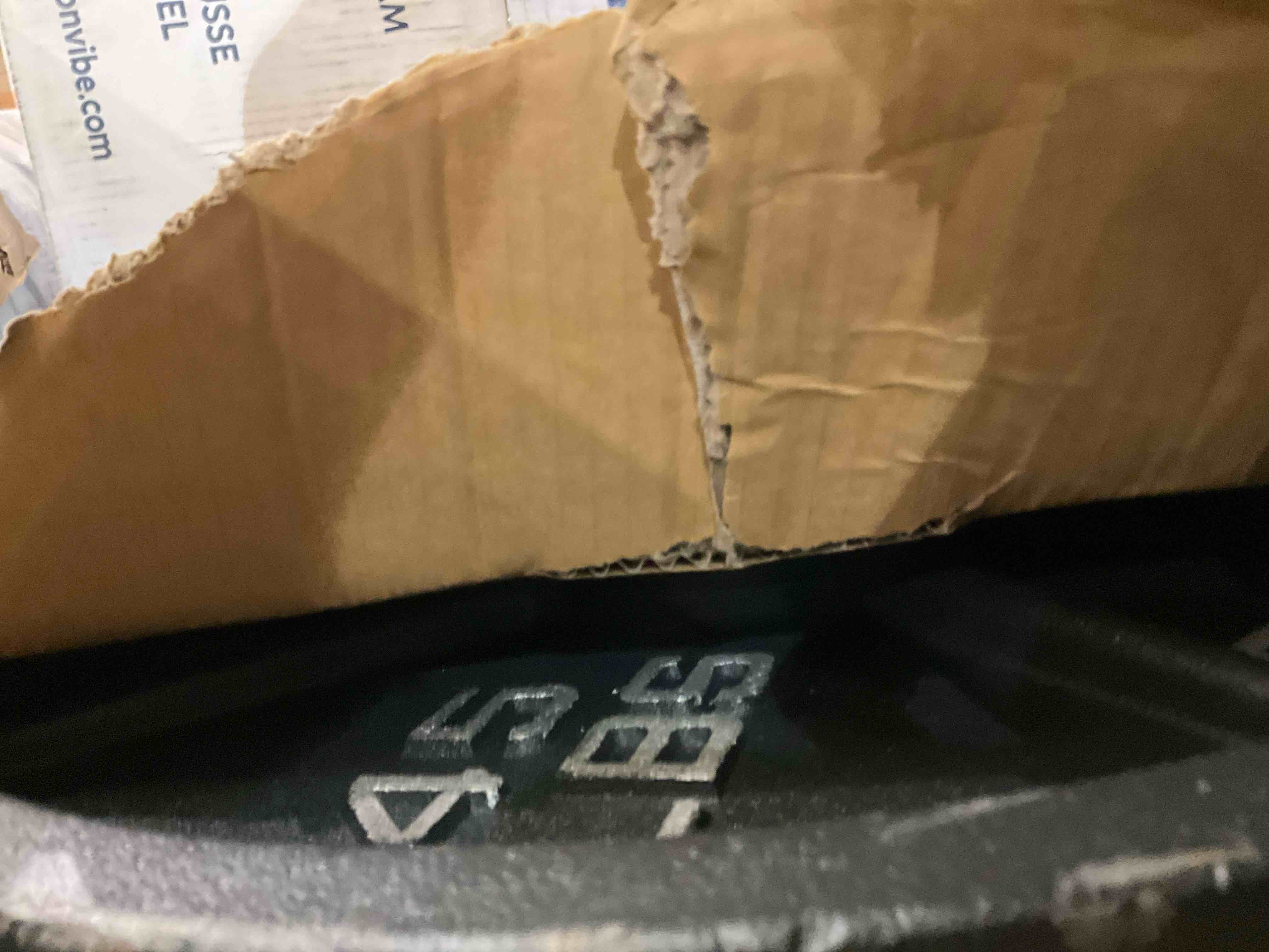 https://s3.amazonaws.com/lotting-images-prod/bidfta/PNK0280700_1730475903451.jpeg