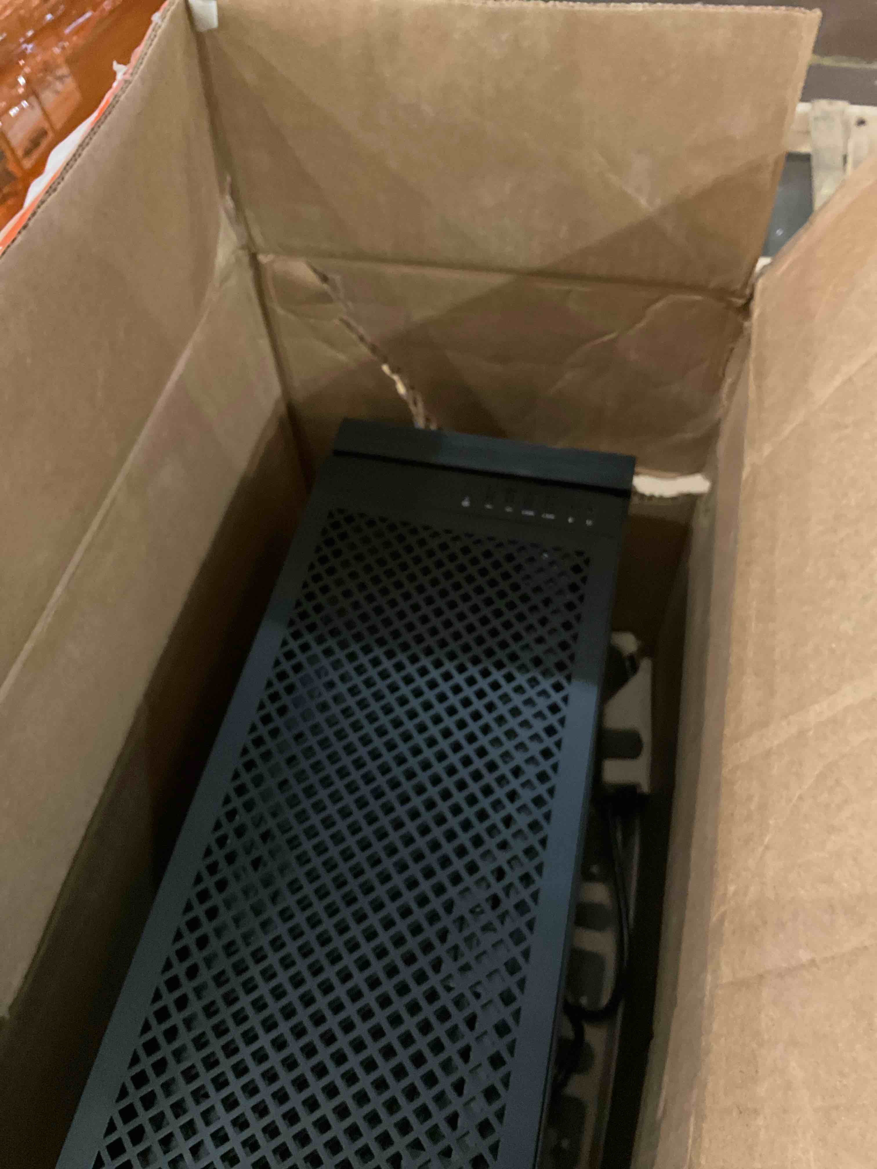 https://s3.amazonaws.com/lotting-images-prod/bidfta/PNK0280714_1730473185330.jpeg