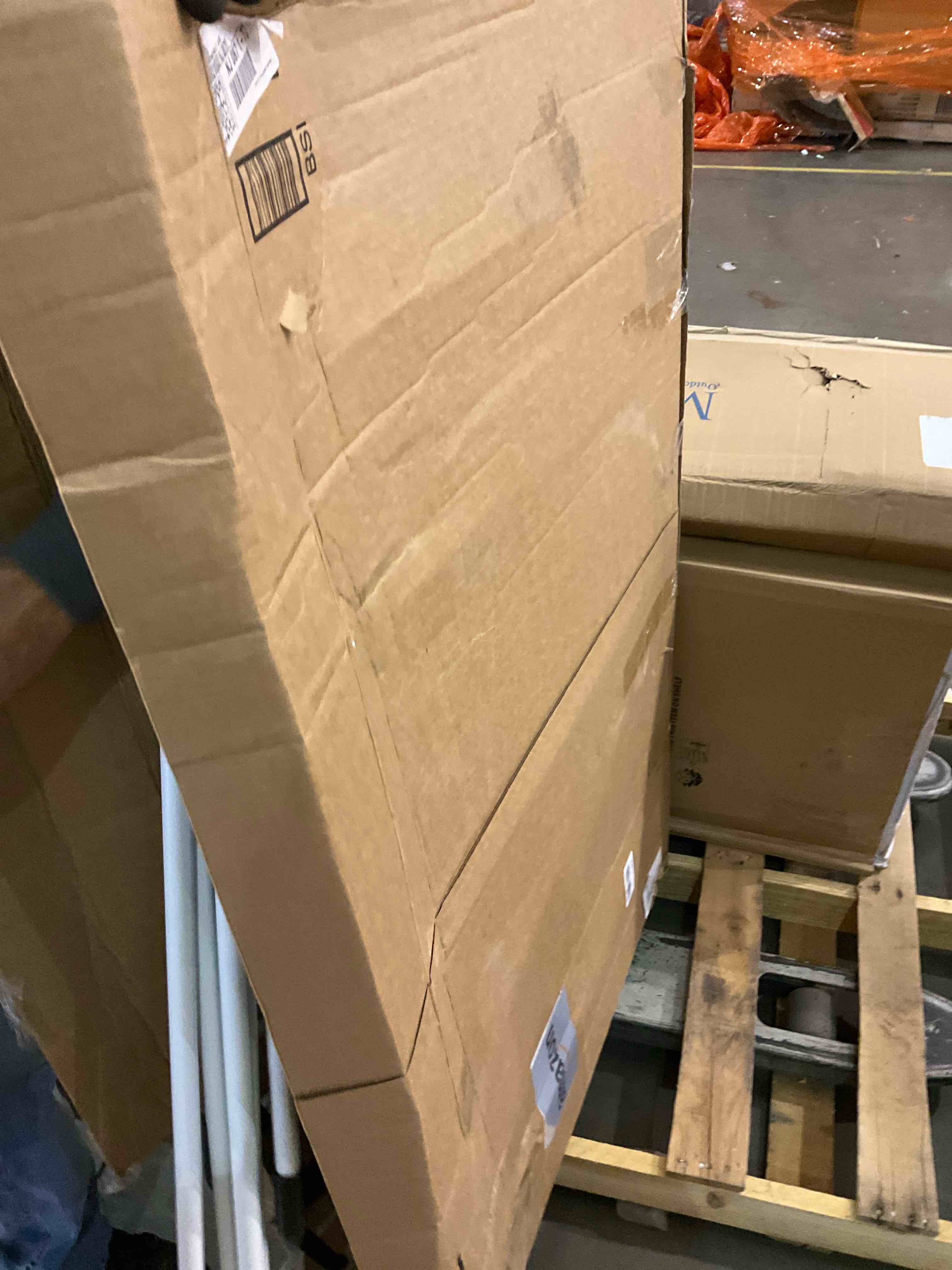 https://s3.amazonaws.com/lotting-images-prod/bidfta/PNK0280725_1730471208306.jpeg