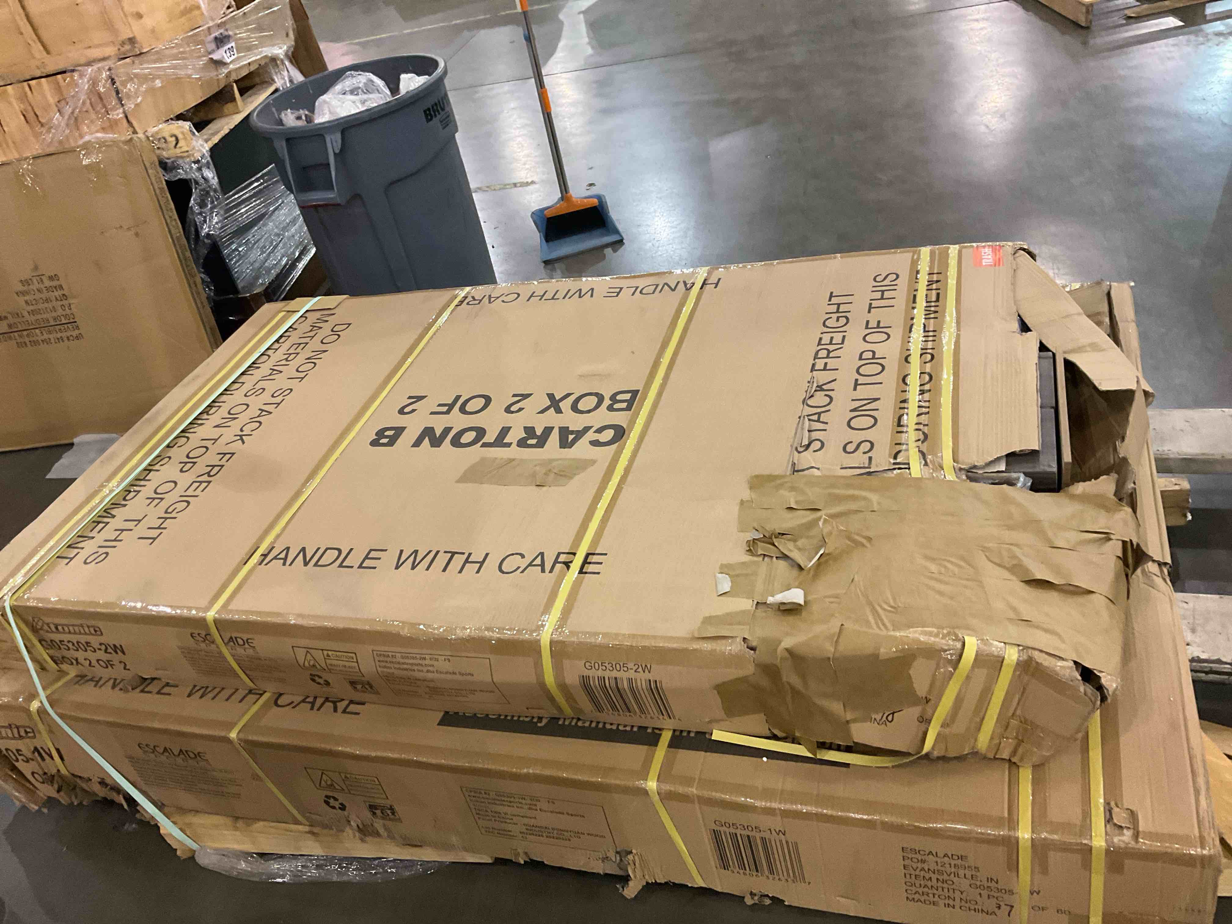 https://s3.amazonaws.com/lotting-images-prod/bidfta/PNK0281616_1729683722942.jpeg