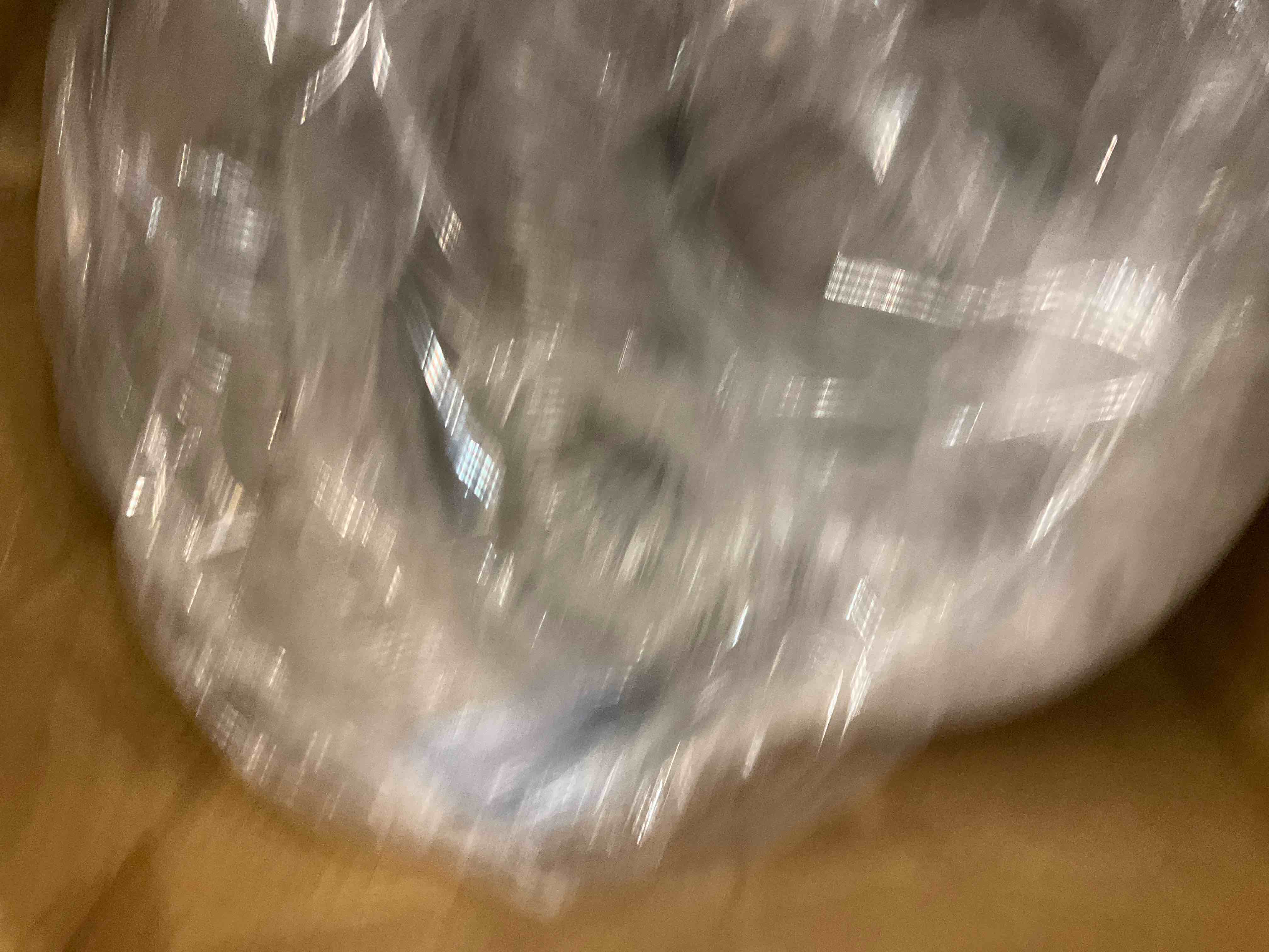 https://s3.amazonaws.com/lotting-images-prod/bidfta/PNK0281714_1729609164410.jpeg