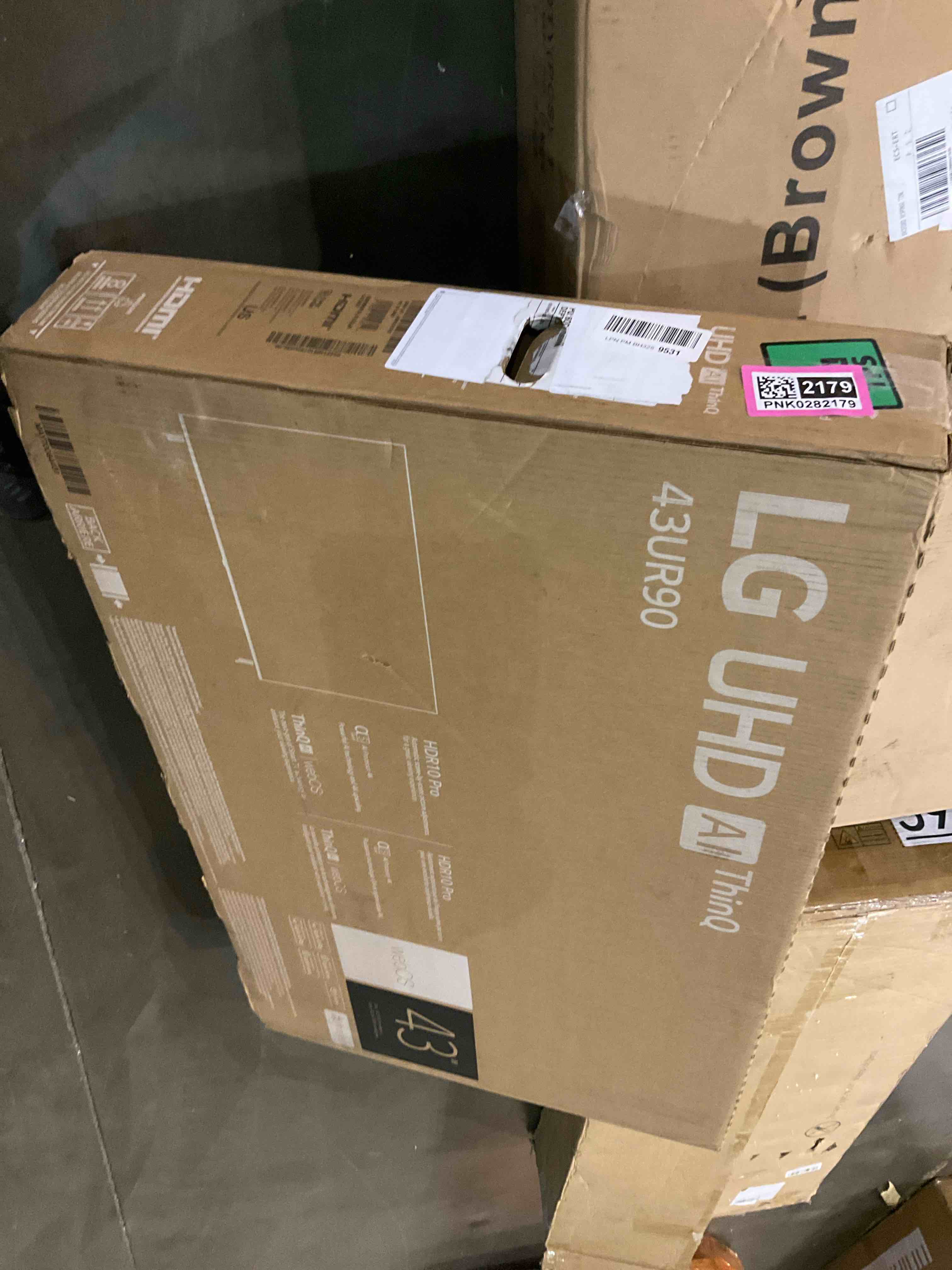 https://s3.amazonaws.com/lotting-images-prod/bidfta/PNK0282179_1738337097949.jpeg
