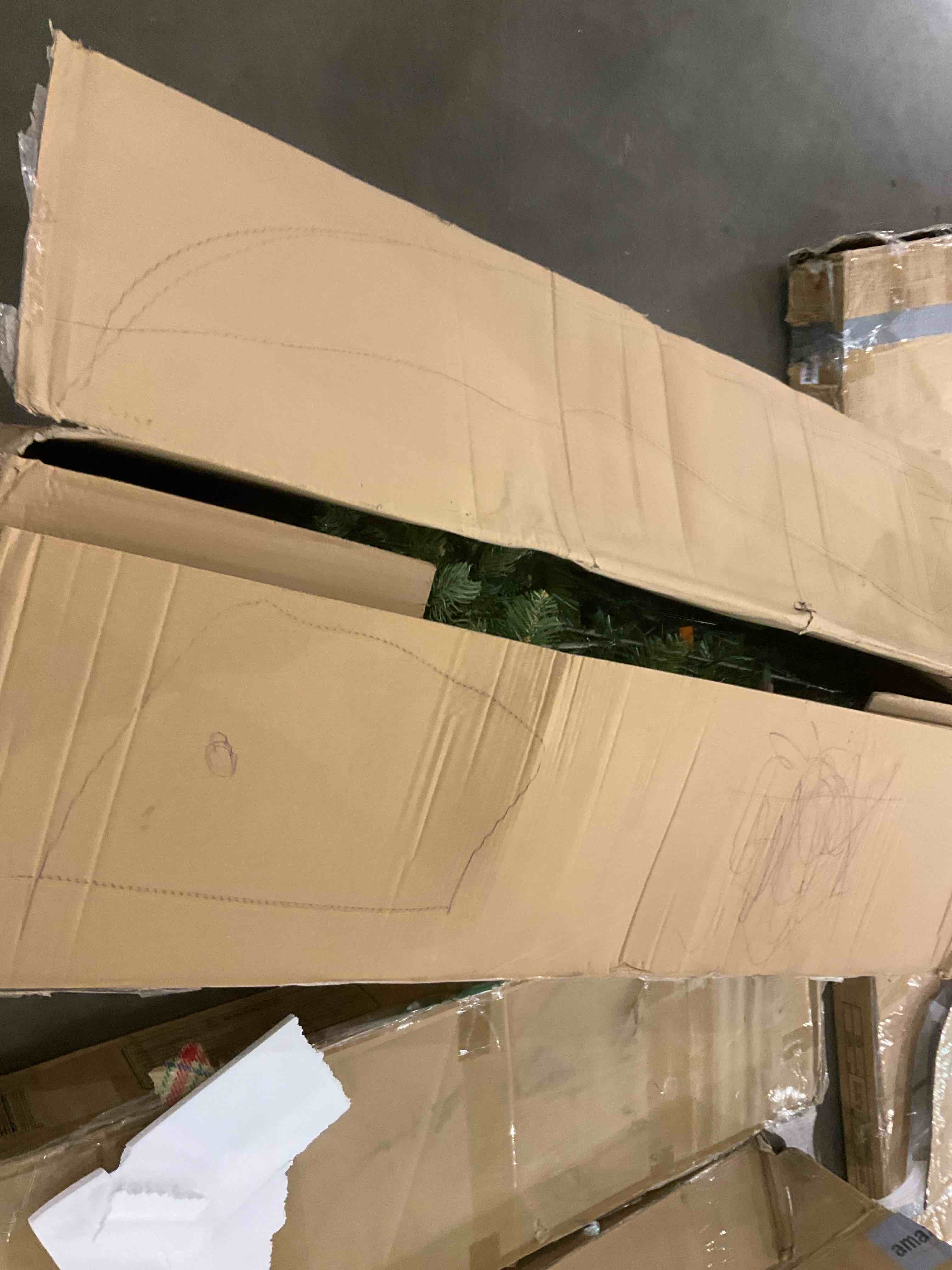 https://s3.amazonaws.com/lotting-images-prod/bidfta/PNK0282367_1738262440870.jpeg