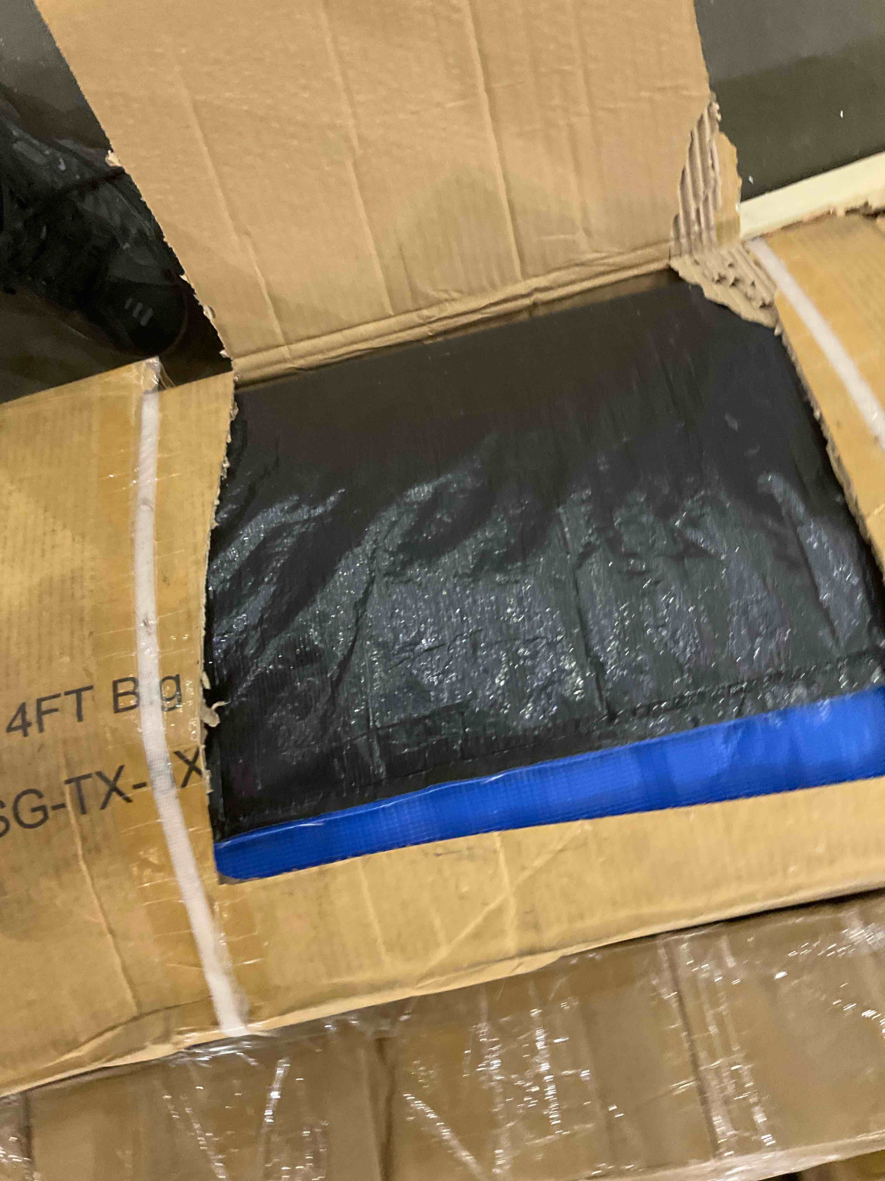 https://s3.amazonaws.com/lotting-images-prod/bidfta/PNK0282514_1738251668555.jpeg
