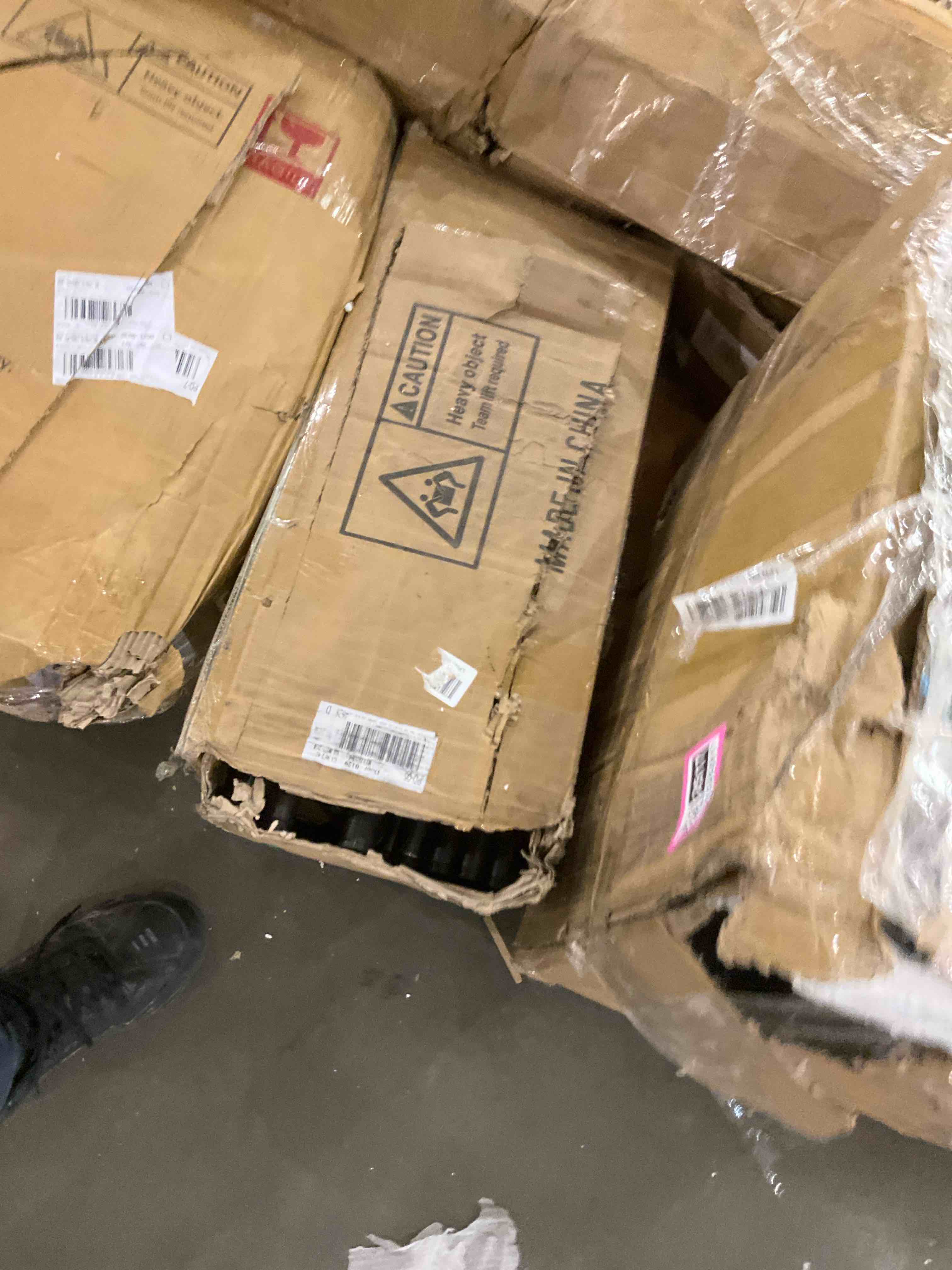 https://s3.amazonaws.com/lotting-images-prod/bidfta/PNK0282516_1738251534337.jpeg
