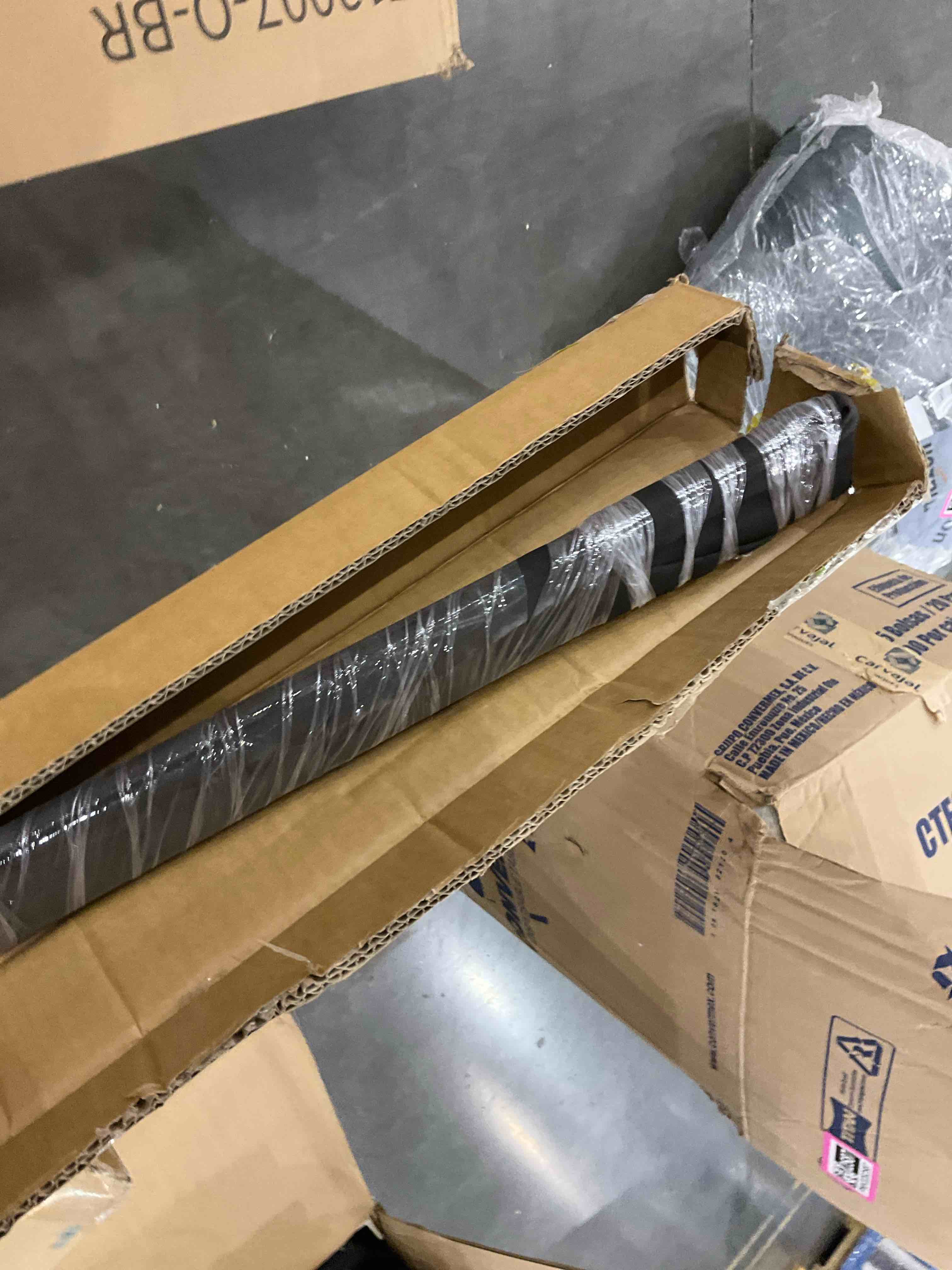 https://s3.amazonaws.com/lotting-images-prod/bidfta/PNK0282583_1738244630163.jpeg