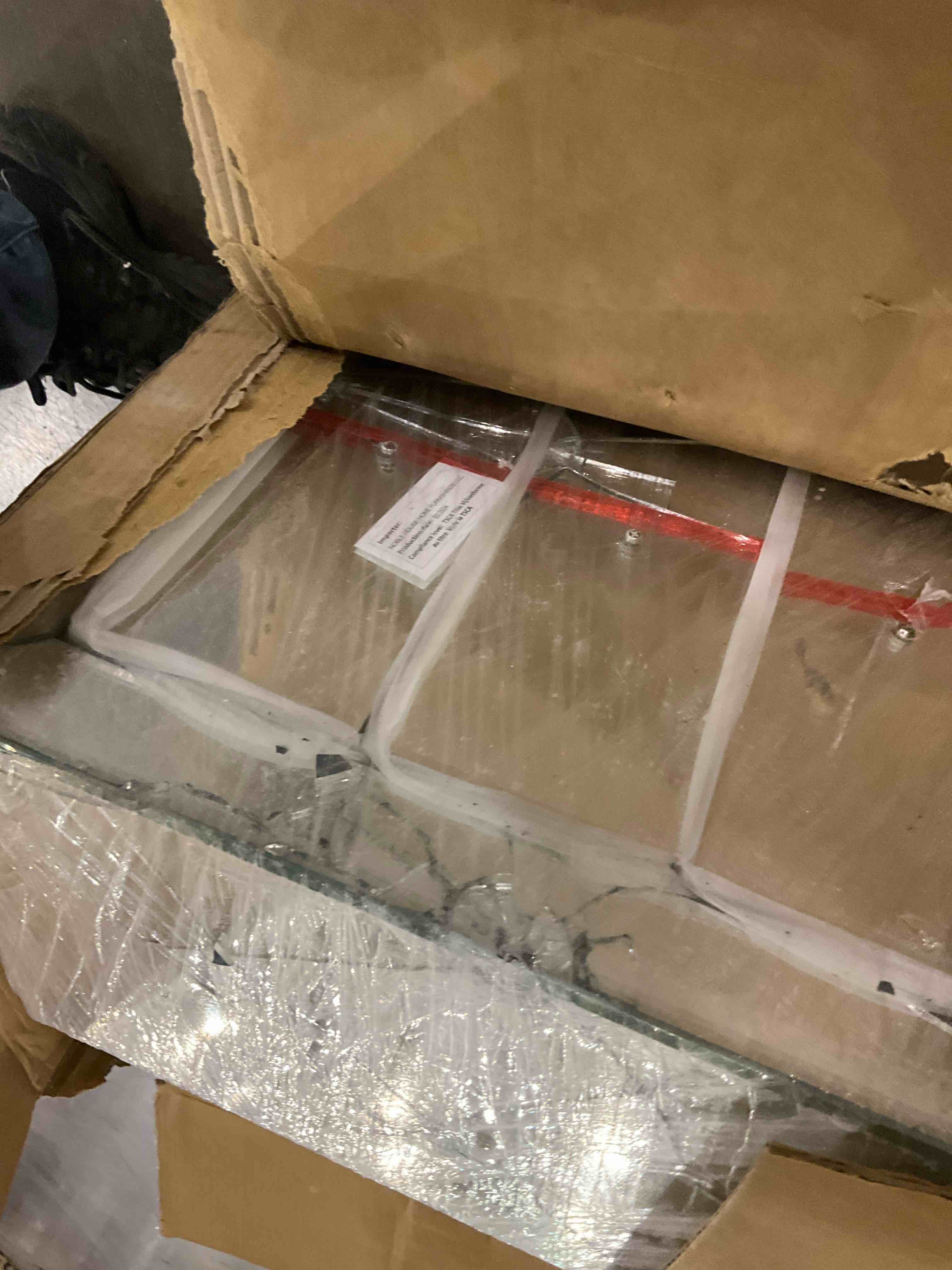 https://s3.amazonaws.com/lotting-images-prod/bidfta/PNK0282675_1738153721550.jpeg