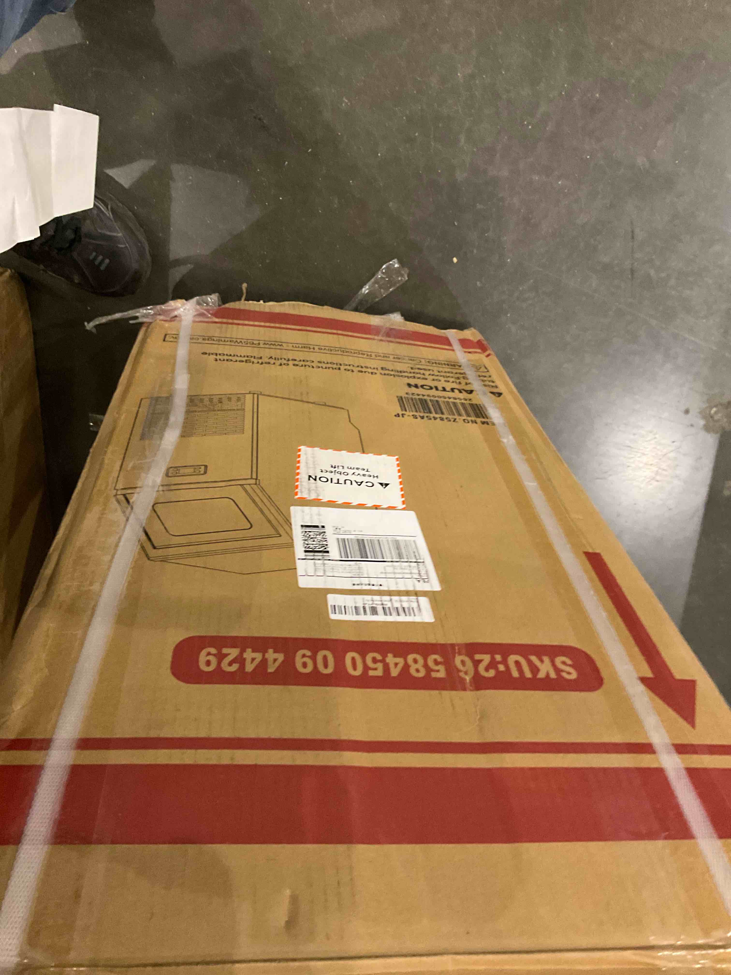 https://s3.amazonaws.com/lotting-images-prod/bidfta/PNK0282690_1738155370270.jpeg