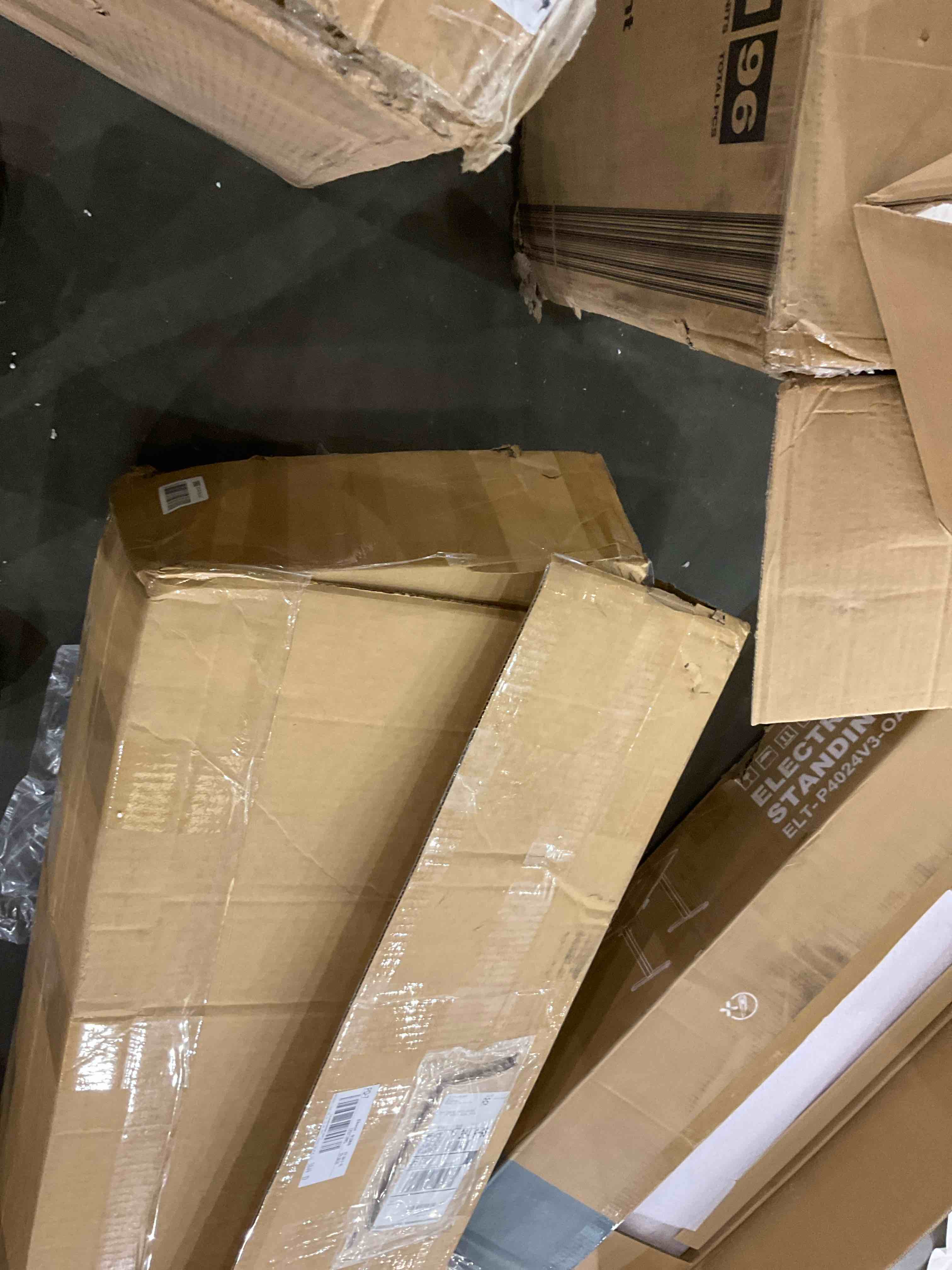 https://s3.amazonaws.com/lotting-images-prod/bidfta/PNK0282718_1738157937861.jpeg