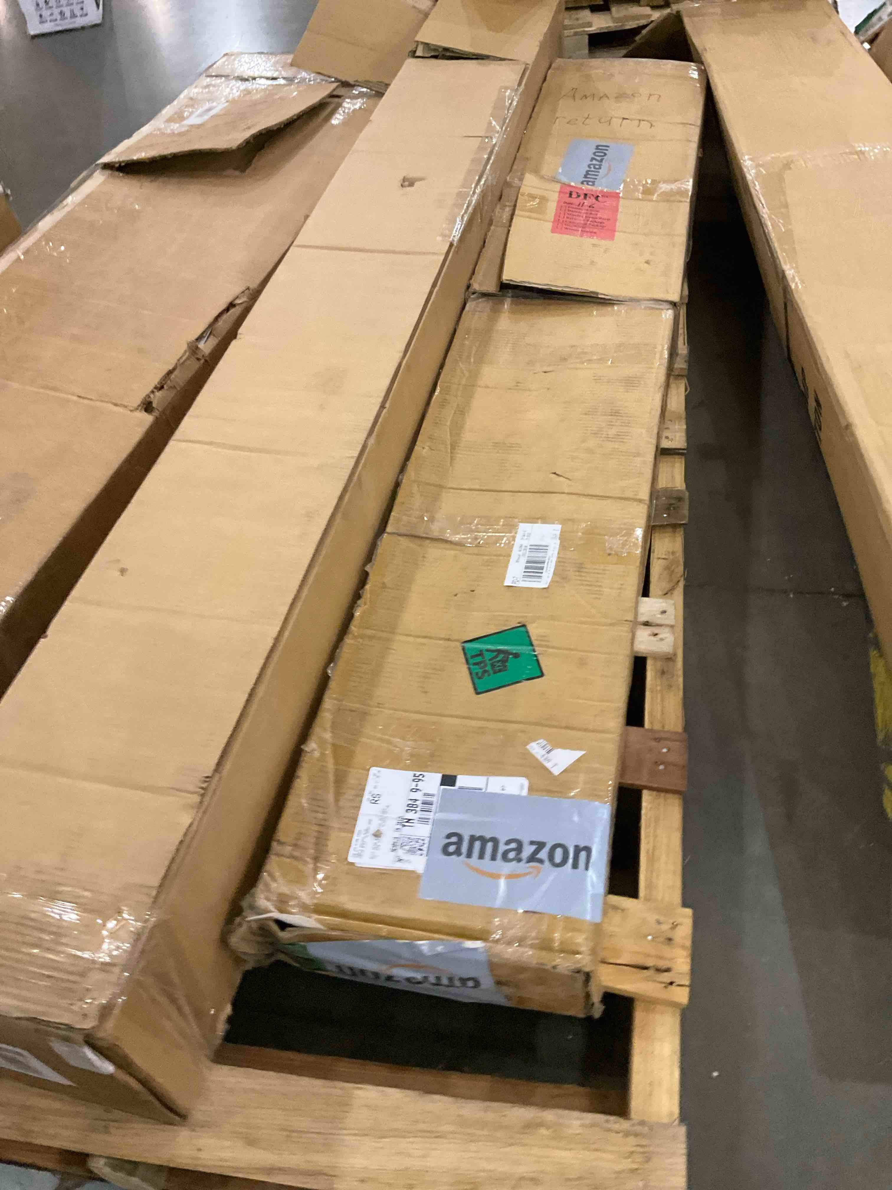 https://s3.amazonaws.com/lotting-images-prod/bidfta/PNK0282738_1738161088408.jpeg