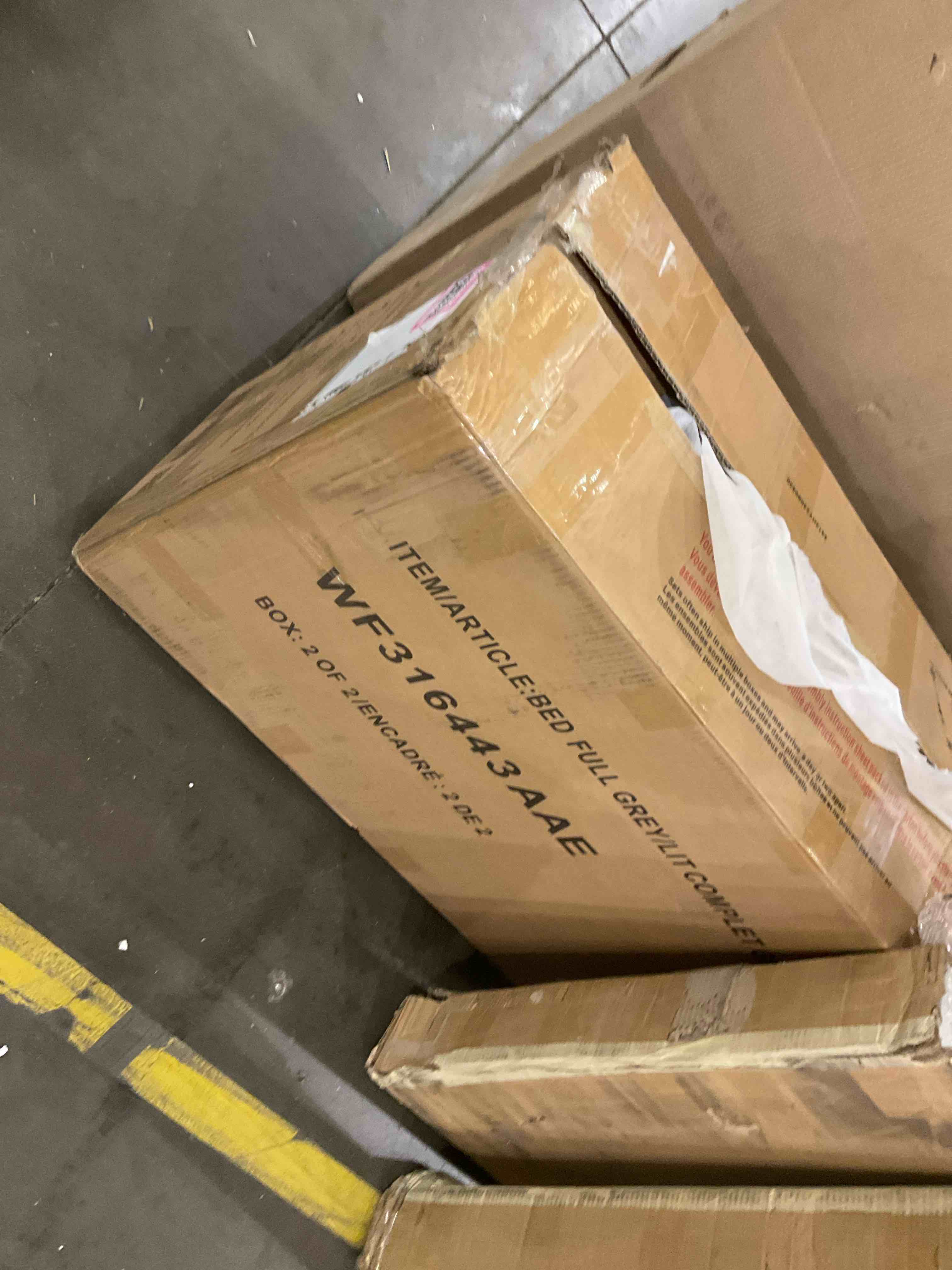 https://s3.amazonaws.com/lotting-images-prod/bidfta/PNK0282756_1738162352663.jpeg
