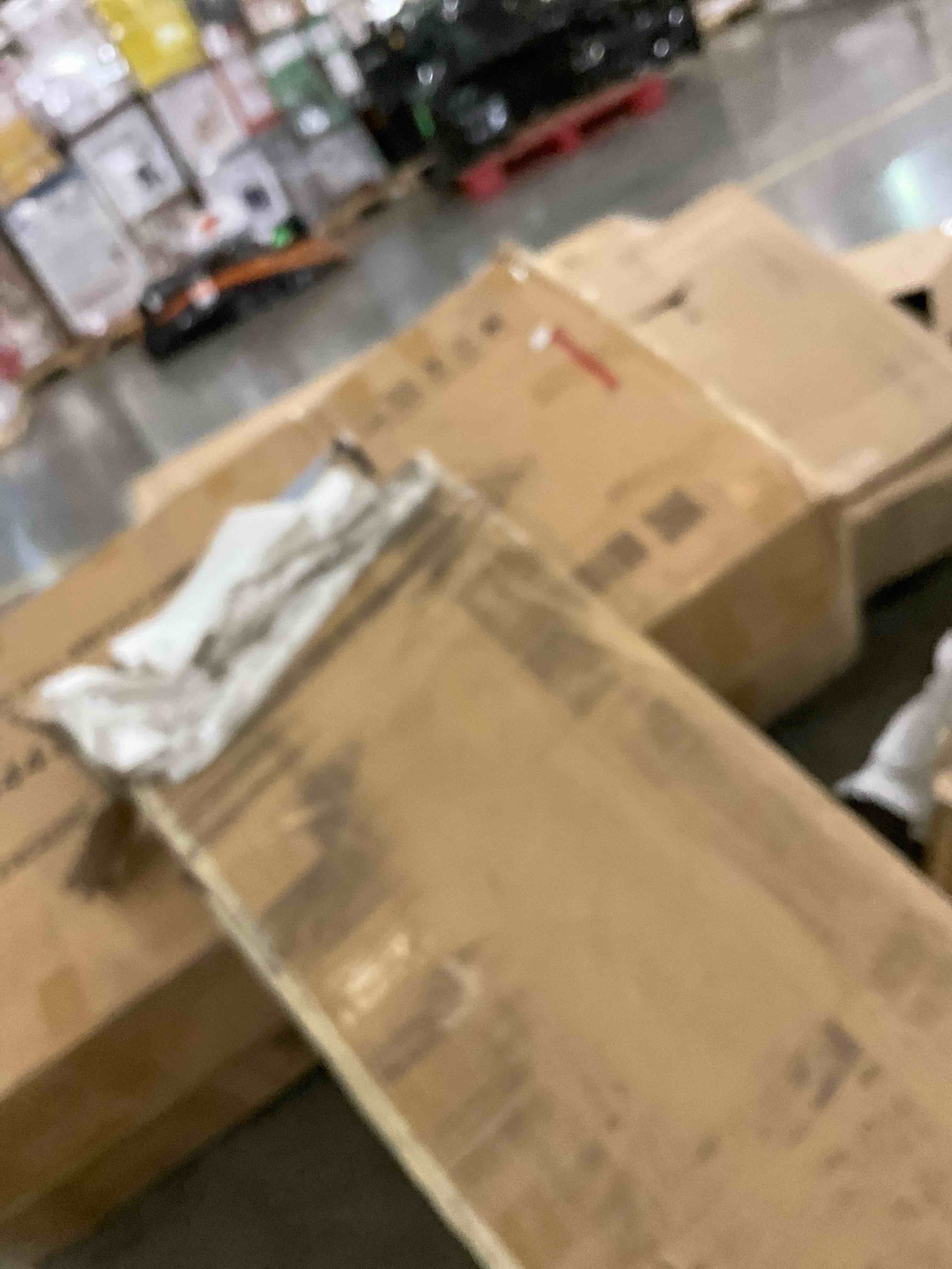 https://s3.amazonaws.com/lotting-images-prod/bidfta/PNK0282758_1738162548560.jpeg