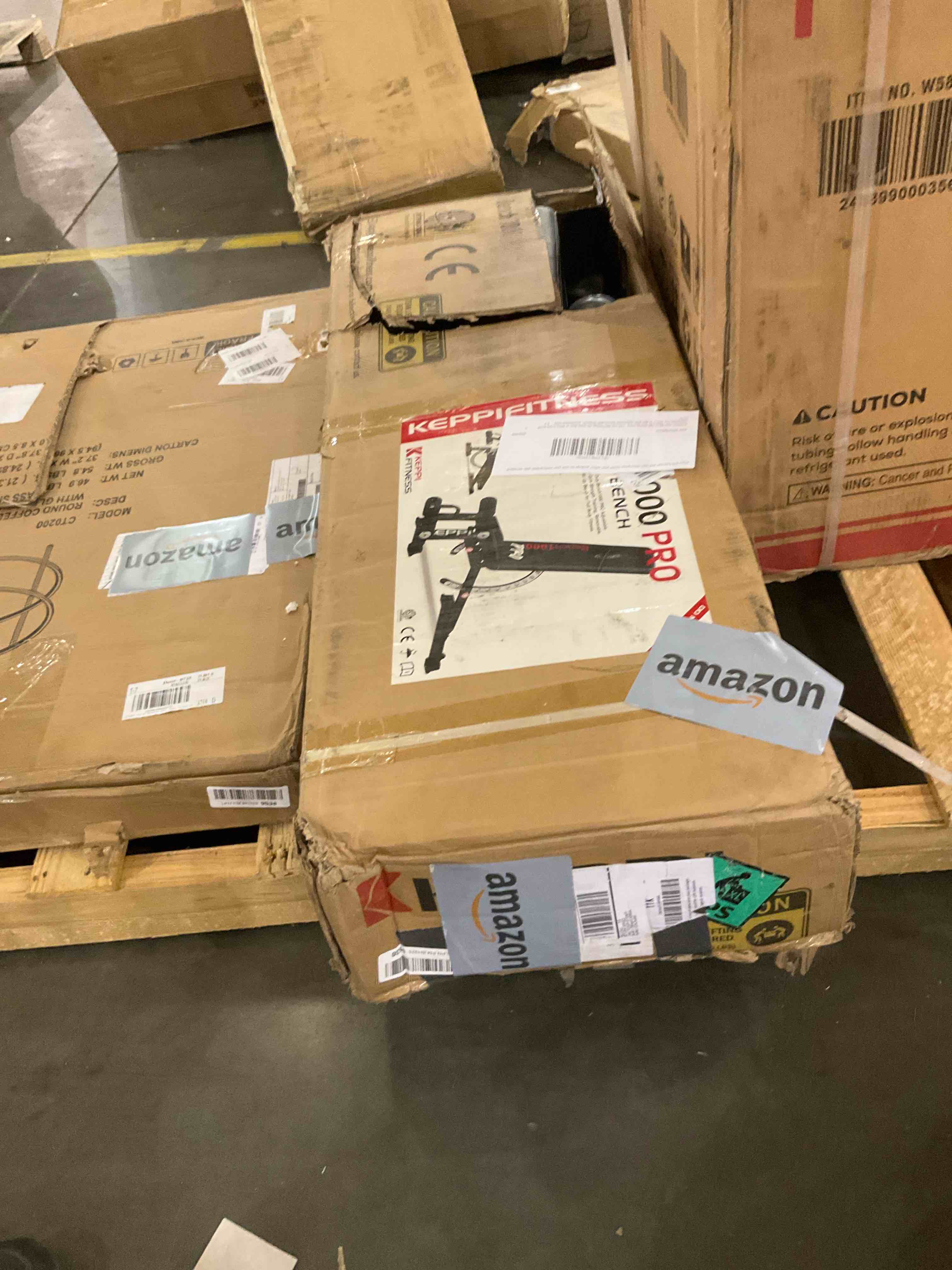 https://s3.amazonaws.com/lotting-images-prod/bidfta/PNK0282760_1738162669121.jpeg