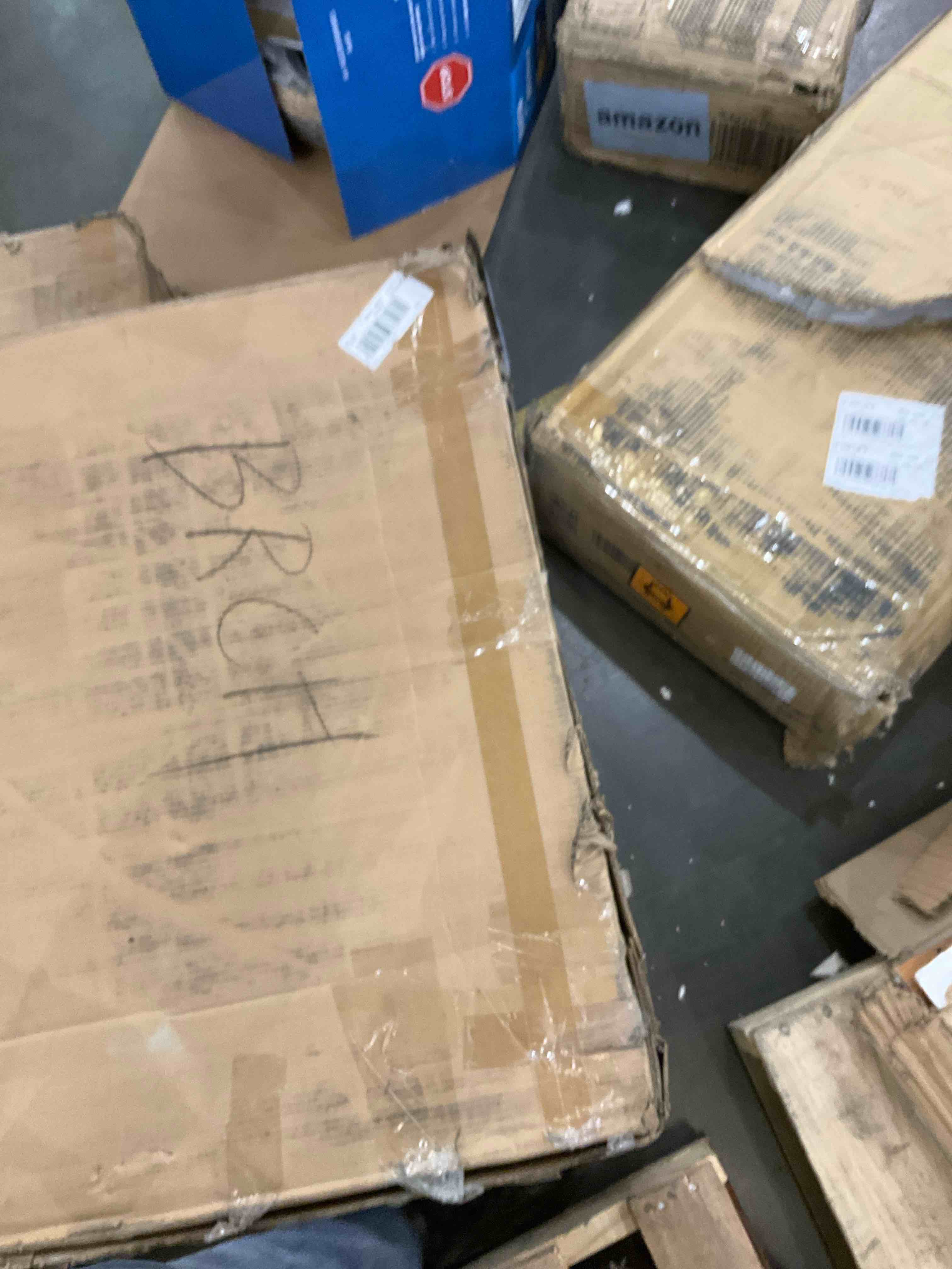 https://s3.amazonaws.com/lotting-images-prod/bidfta/PNK0282771_1738163768151.jpeg