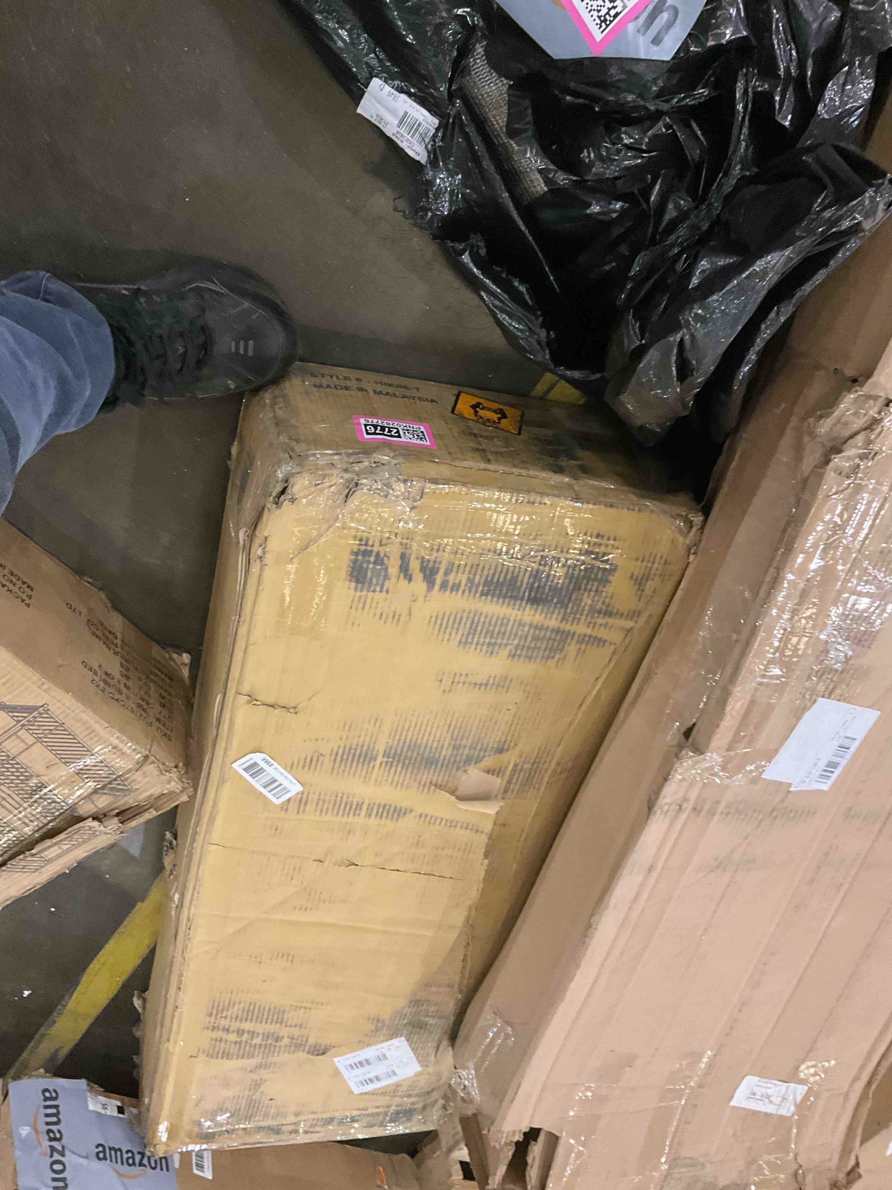 https://s3.amazonaws.com/lotting-images-prod/bidfta/PNK0282776_1738164045353.jpeg