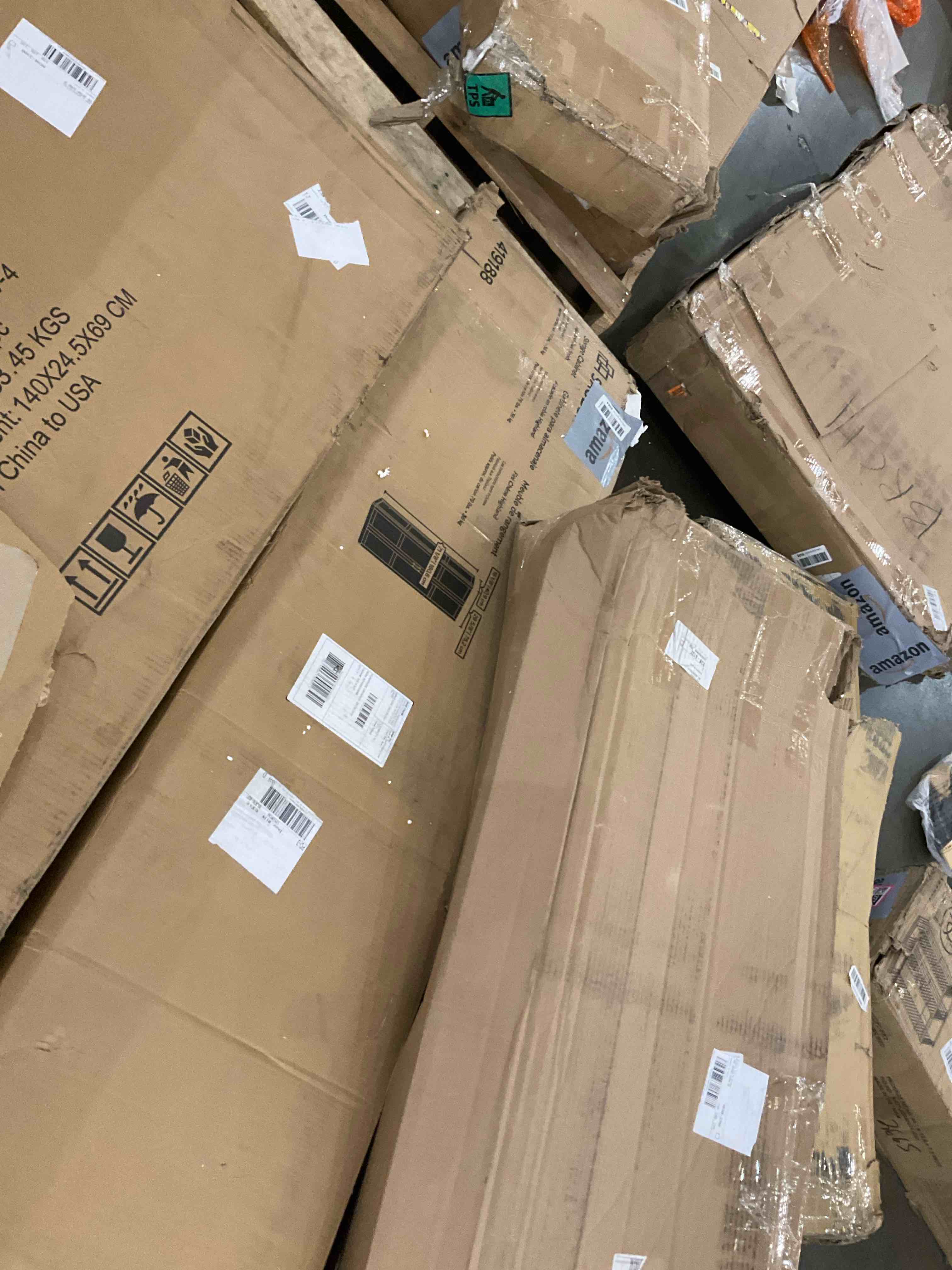 https://s3.amazonaws.com/lotting-images-prod/bidfta/PNK0282779_1738164276075.jpeg
