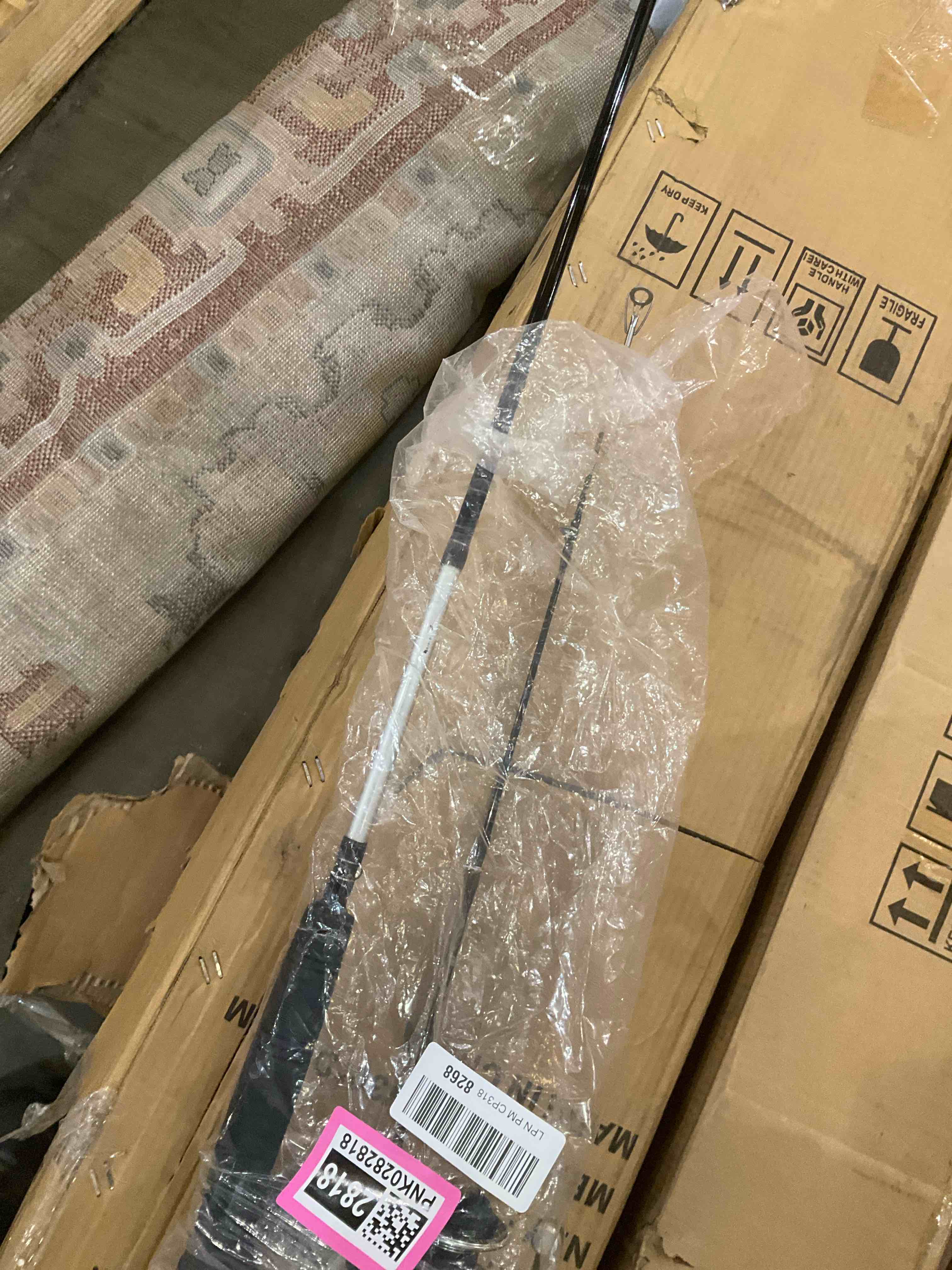 https://s3.amazonaws.com/lotting-images-prod/bidfta/PNK0282818_1738095558906.jpeg