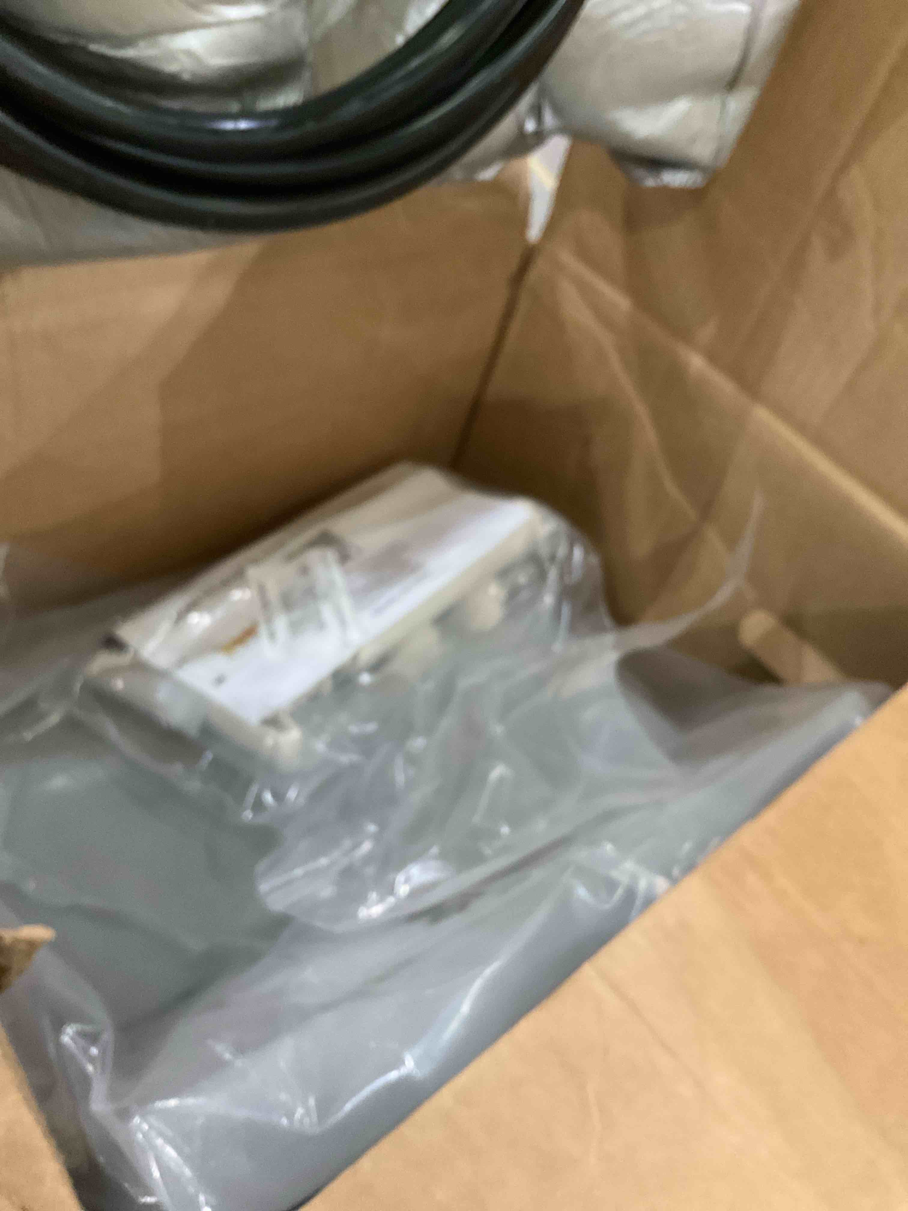 https://s3.amazonaws.com/lotting-images-prod/bidfta/PNK0282831_1738166161538.jpeg