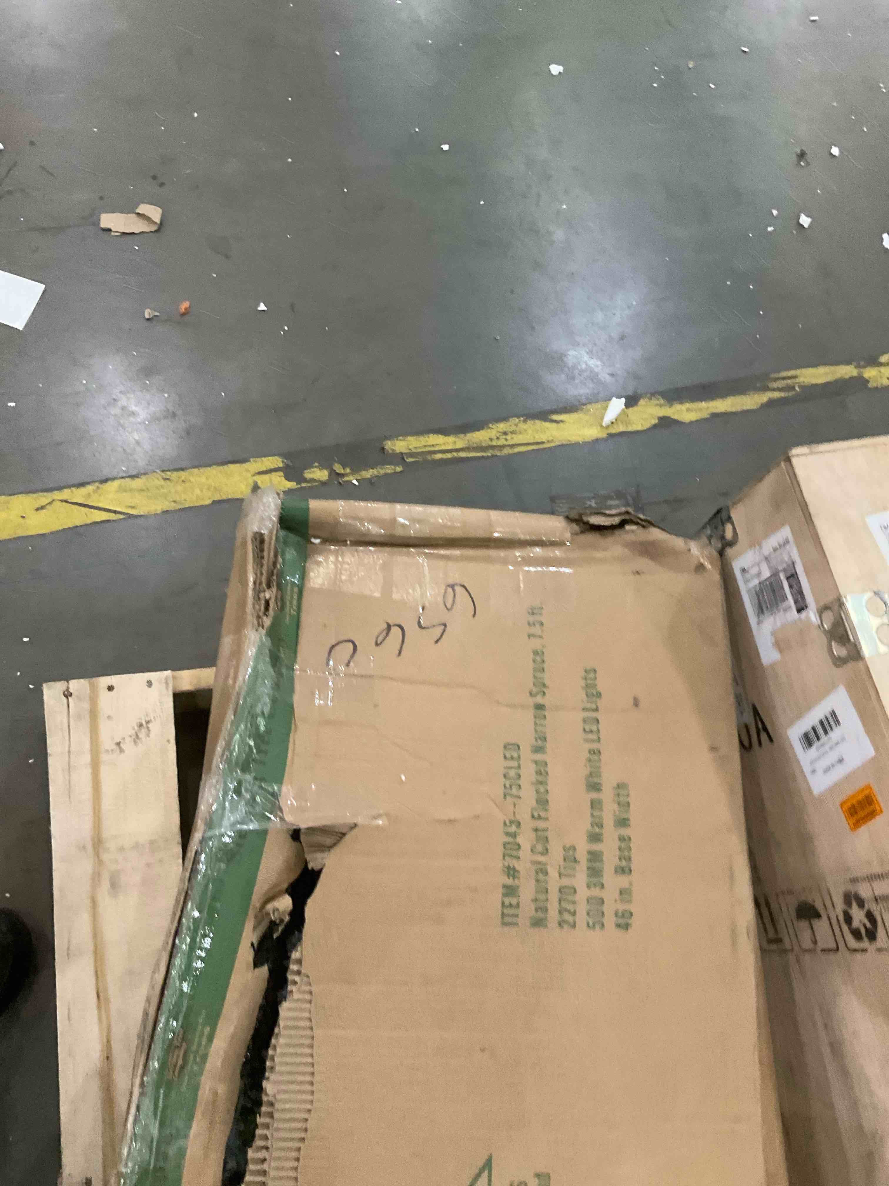 https://s3.amazonaws.com/lotting-images-prod/bidfta/PNK0282898_1738175986698.jpeg