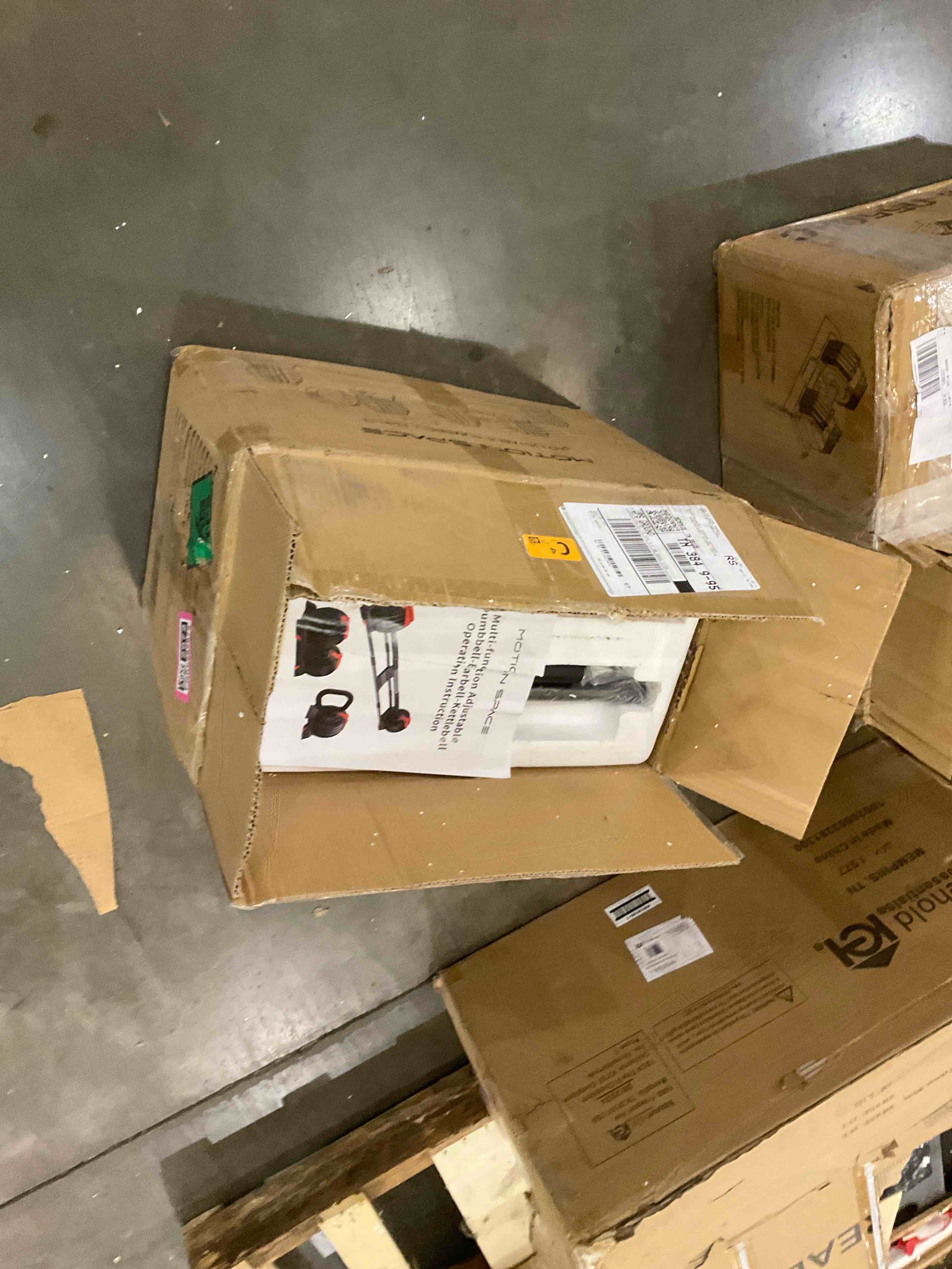 https://s3.amazonaws.com/lotting-images-prod/bidfta/PNK0282972_1738088804039.jpeg