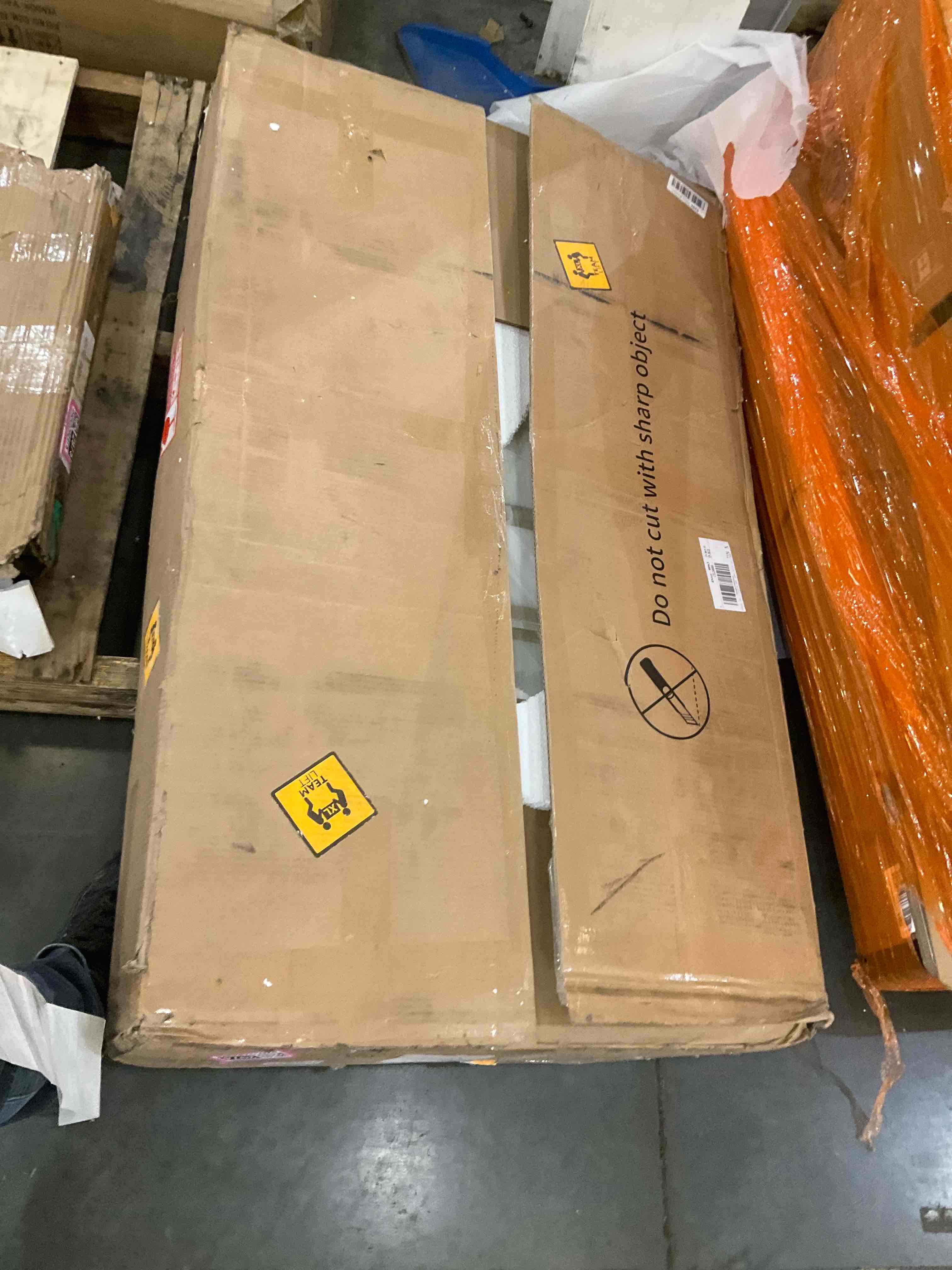 https://s3.amazonaws.com/lotting-images-prod/bidfta/PNK0282974_1738088579747.jpeg