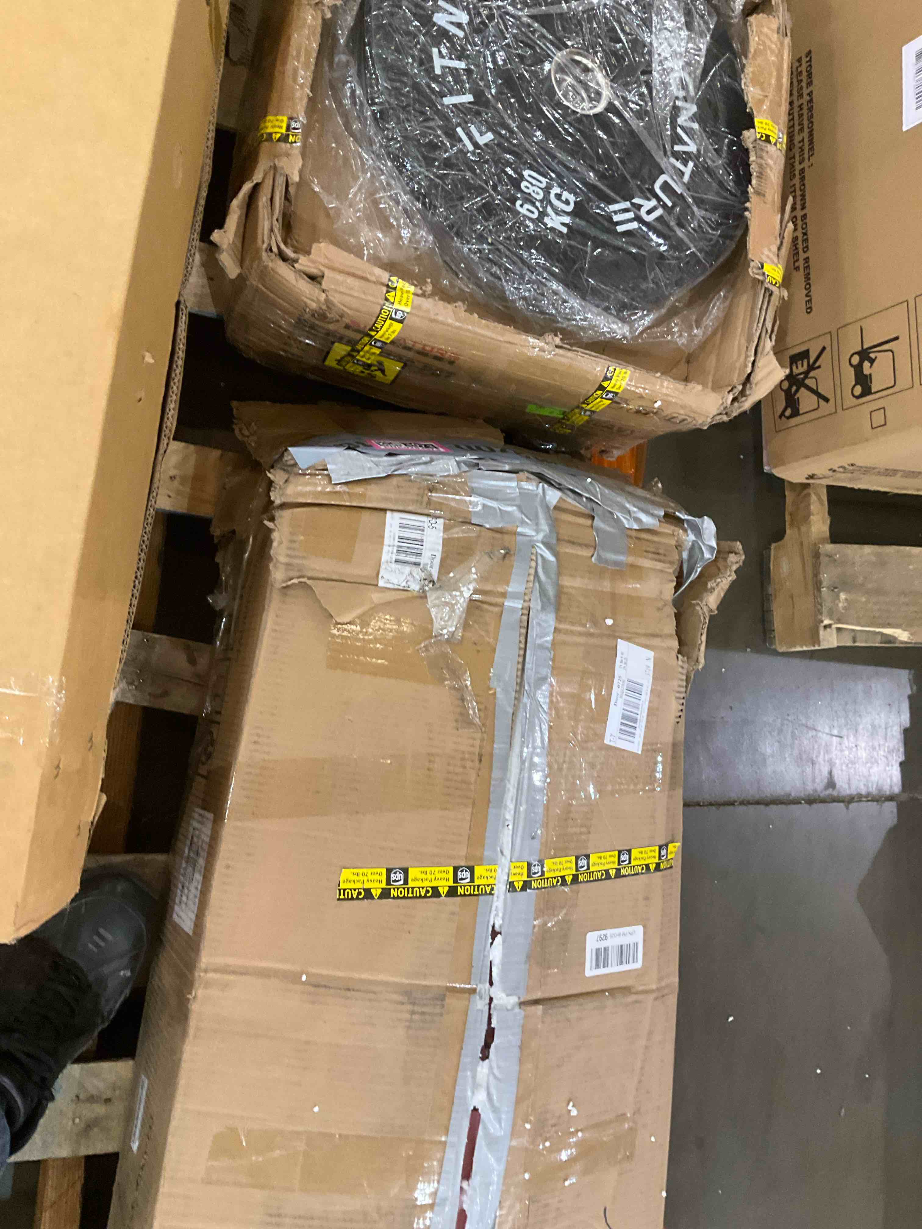 https://s3.amazonaws.com/lotting-images-prod/bidfta/PNK0283073_1738077983223.jpeg