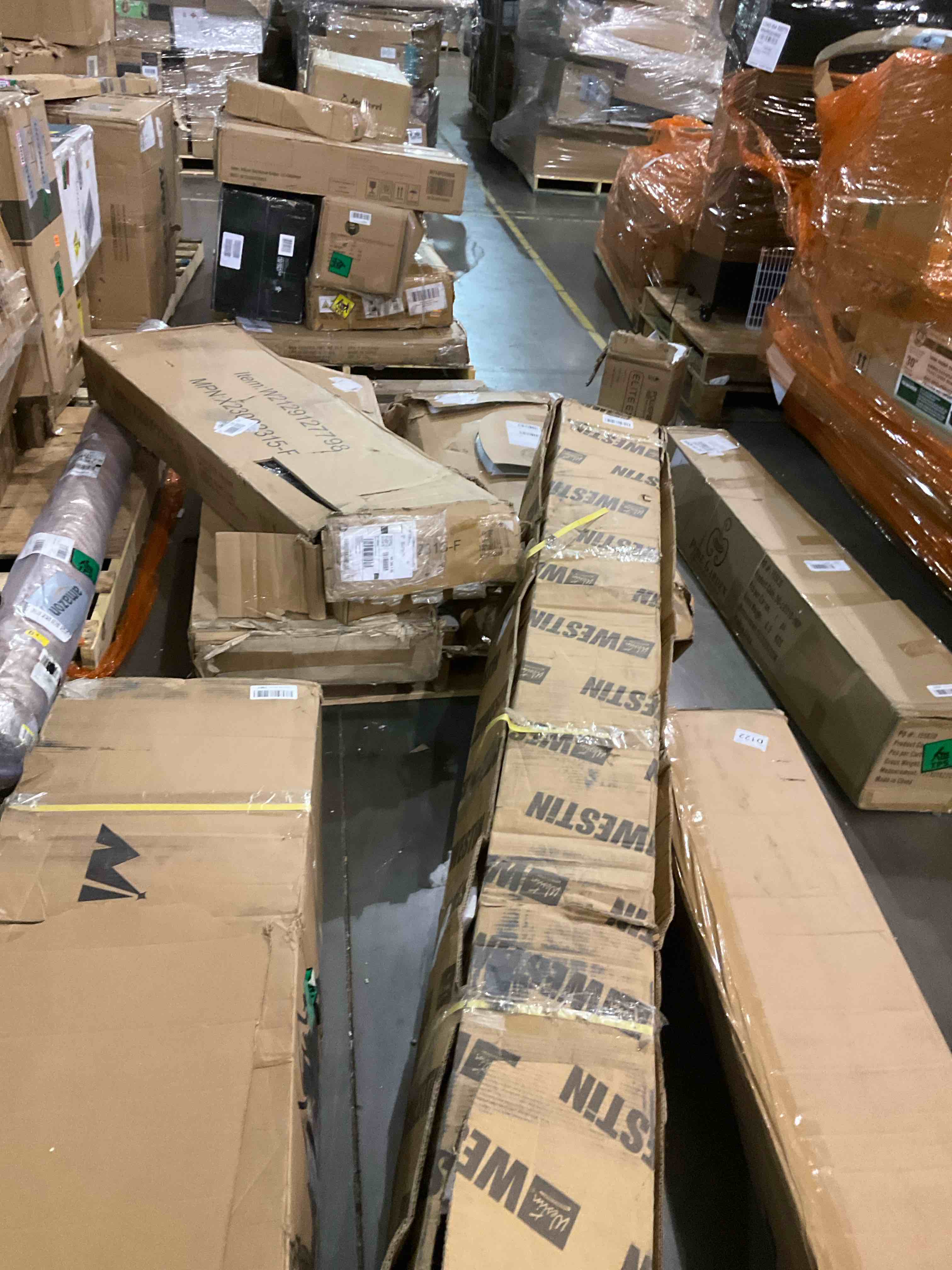 https://s3.amazonaws.com/lotting-images-prod/bidfta/PNK0283152_1738069932138.jpeg