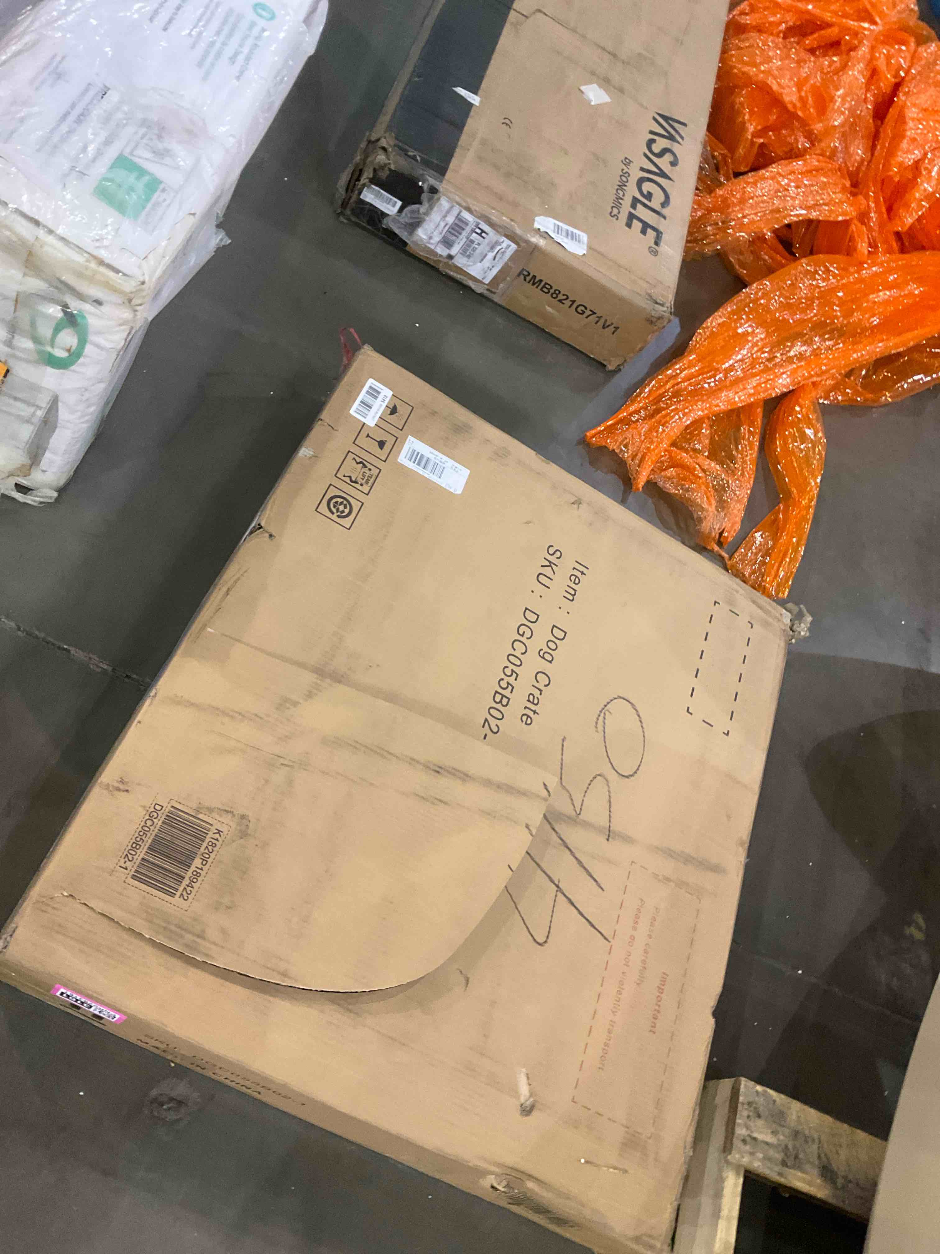 https://s3.amazonaws.com/lotting-images-prod/bidfta/PNK0283161_1738069116113.jpeg