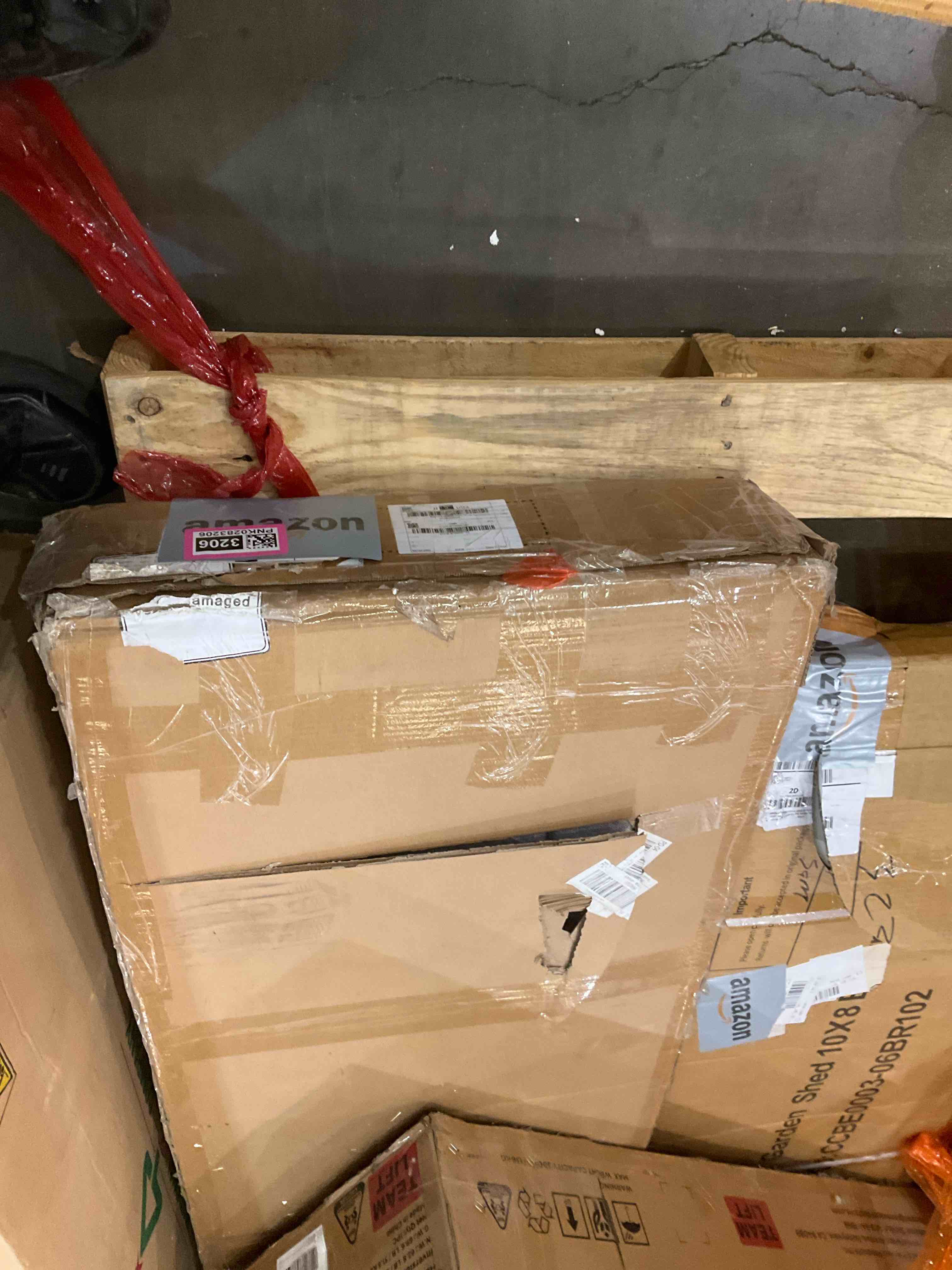 bed frame, mat be incomplete 