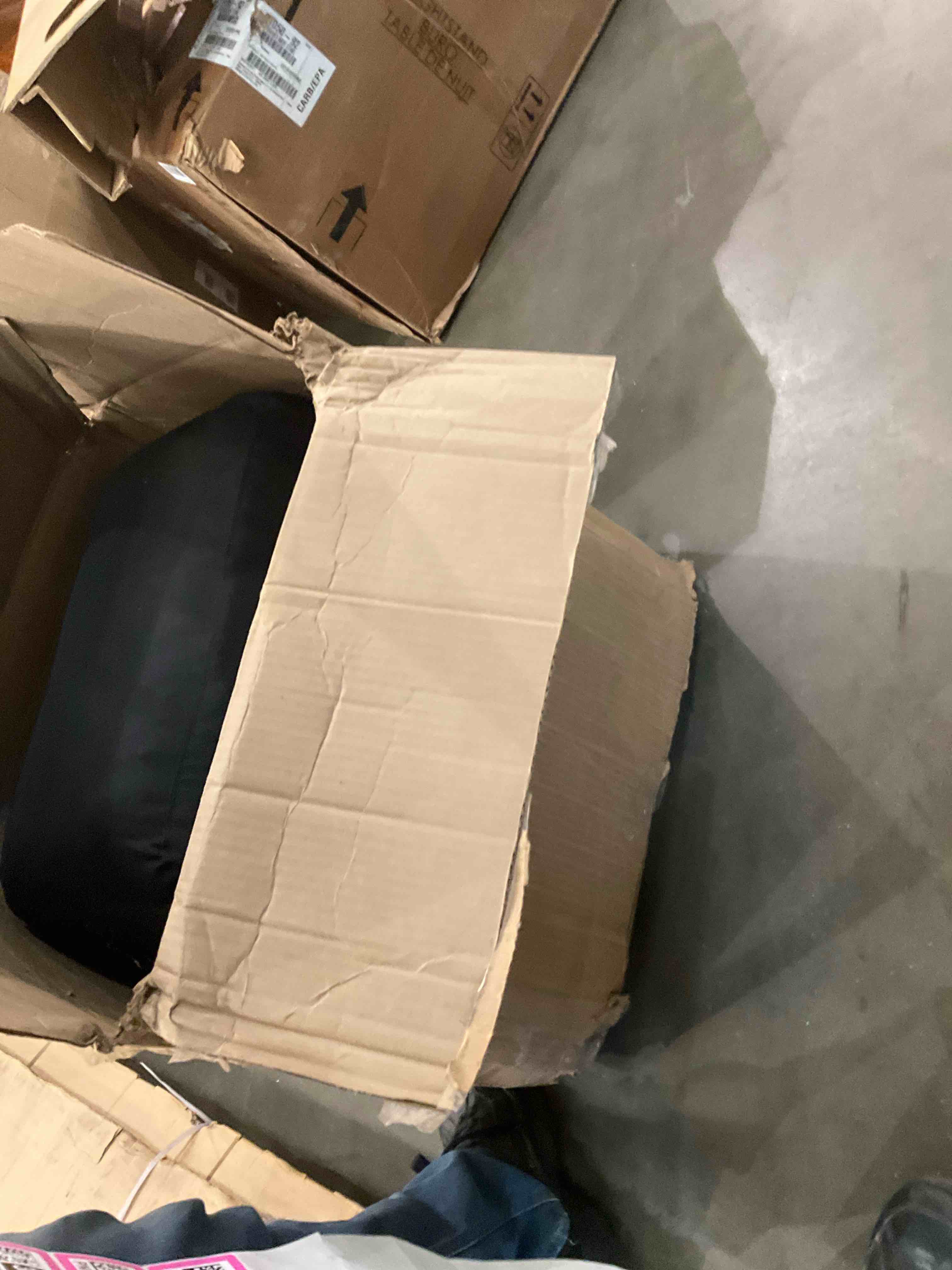 https://s3.amazonaws.com/lotting-images-prod/bidfta/PNK0283219_1738006514999.jpeg