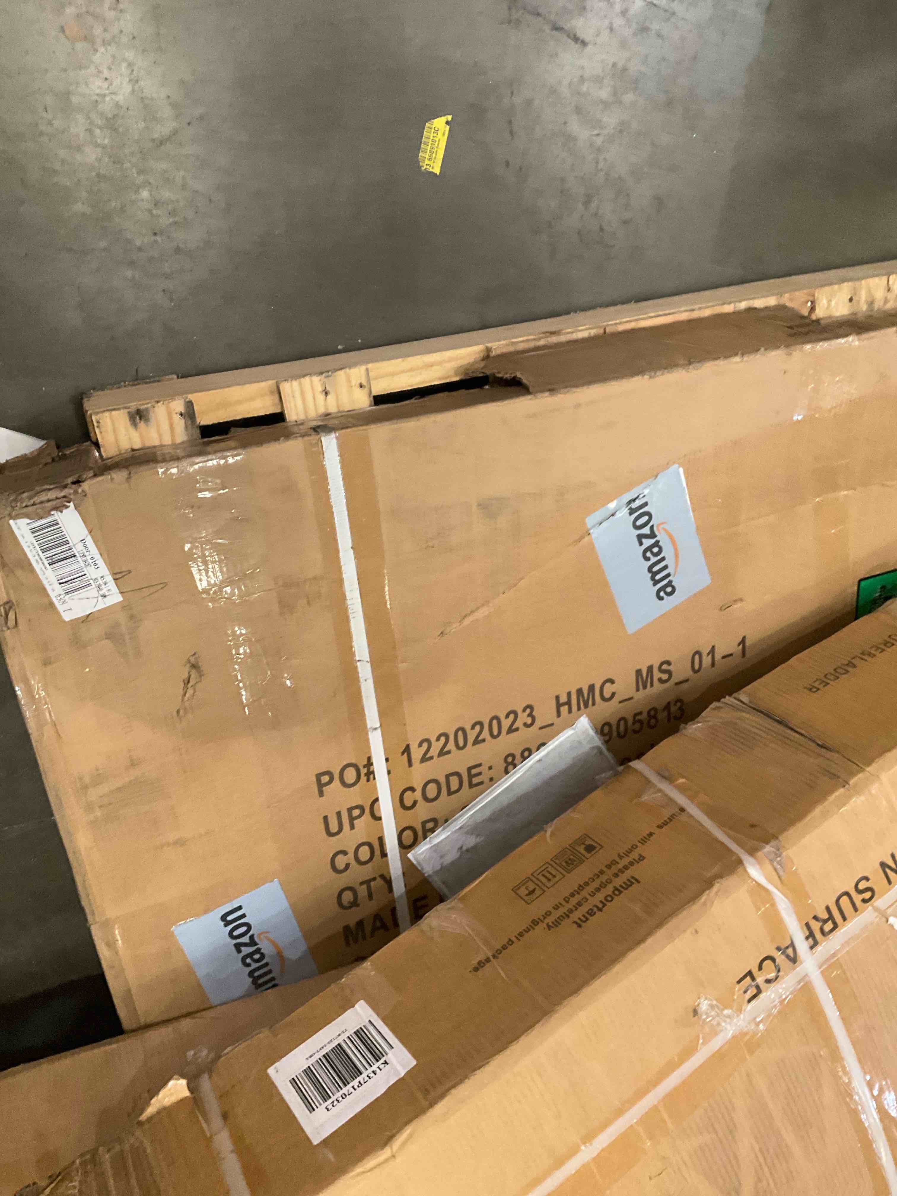 https://s3.amazonaws.com/lotting-images-prod/bidfta/PNK0283228_1738004208768.jpeg