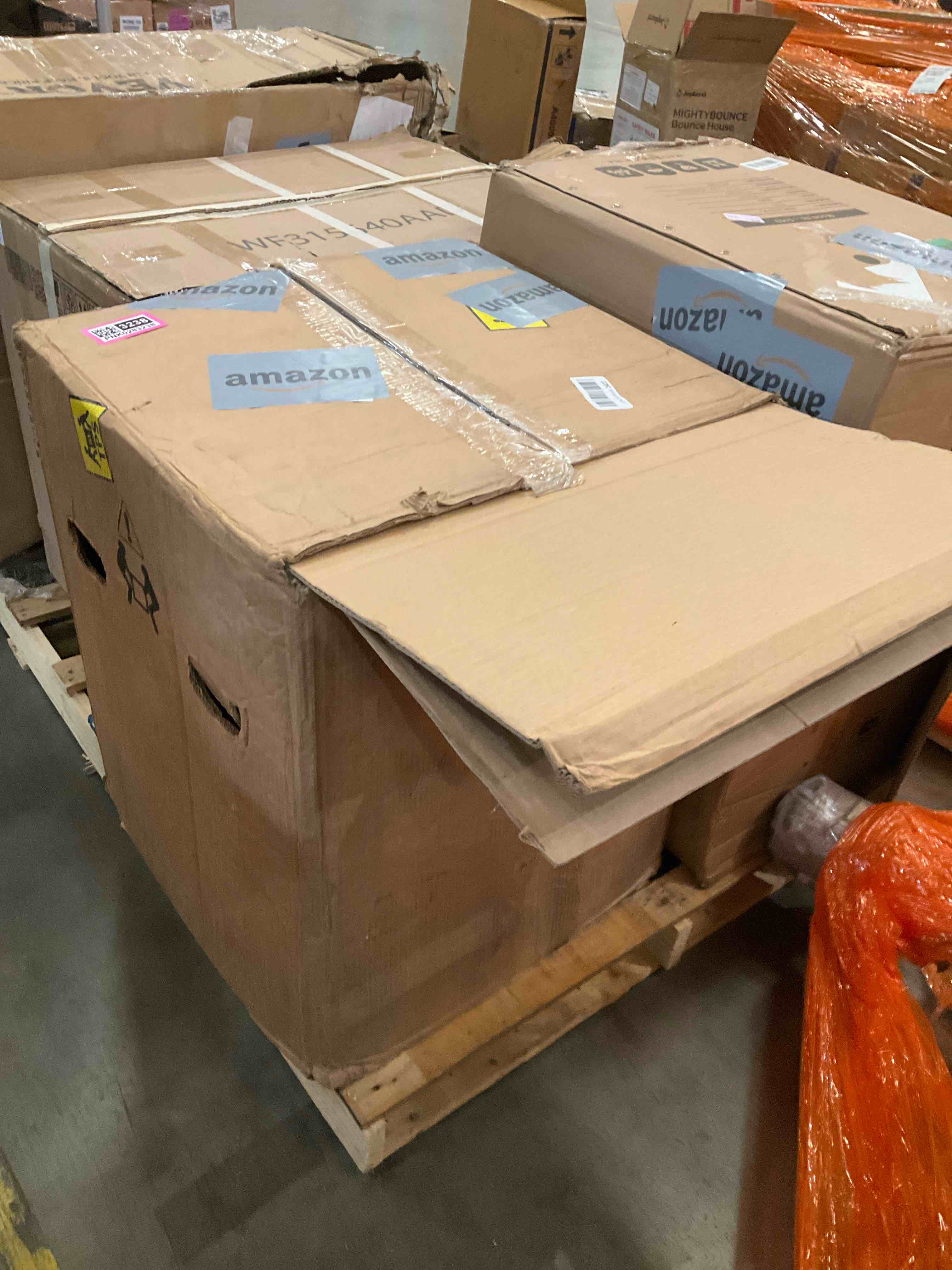 https://s3.amazonaws.com/lotting-images-prod/bidfta/PNK0283238_1738003471184.jpeg