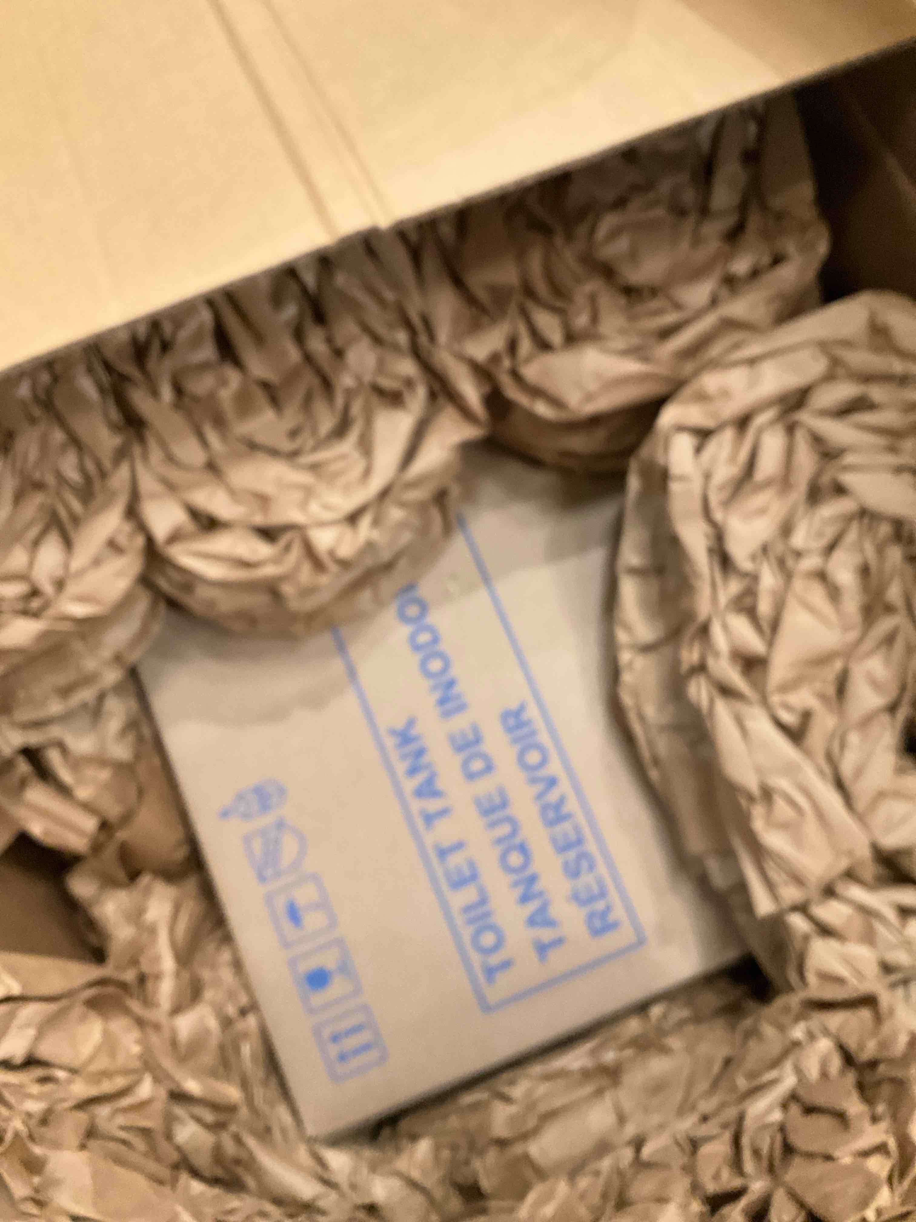 https://s3.amazonaws.com/lotting-images-prod/bidfta/PNK0283242_1738003158511.jpeg