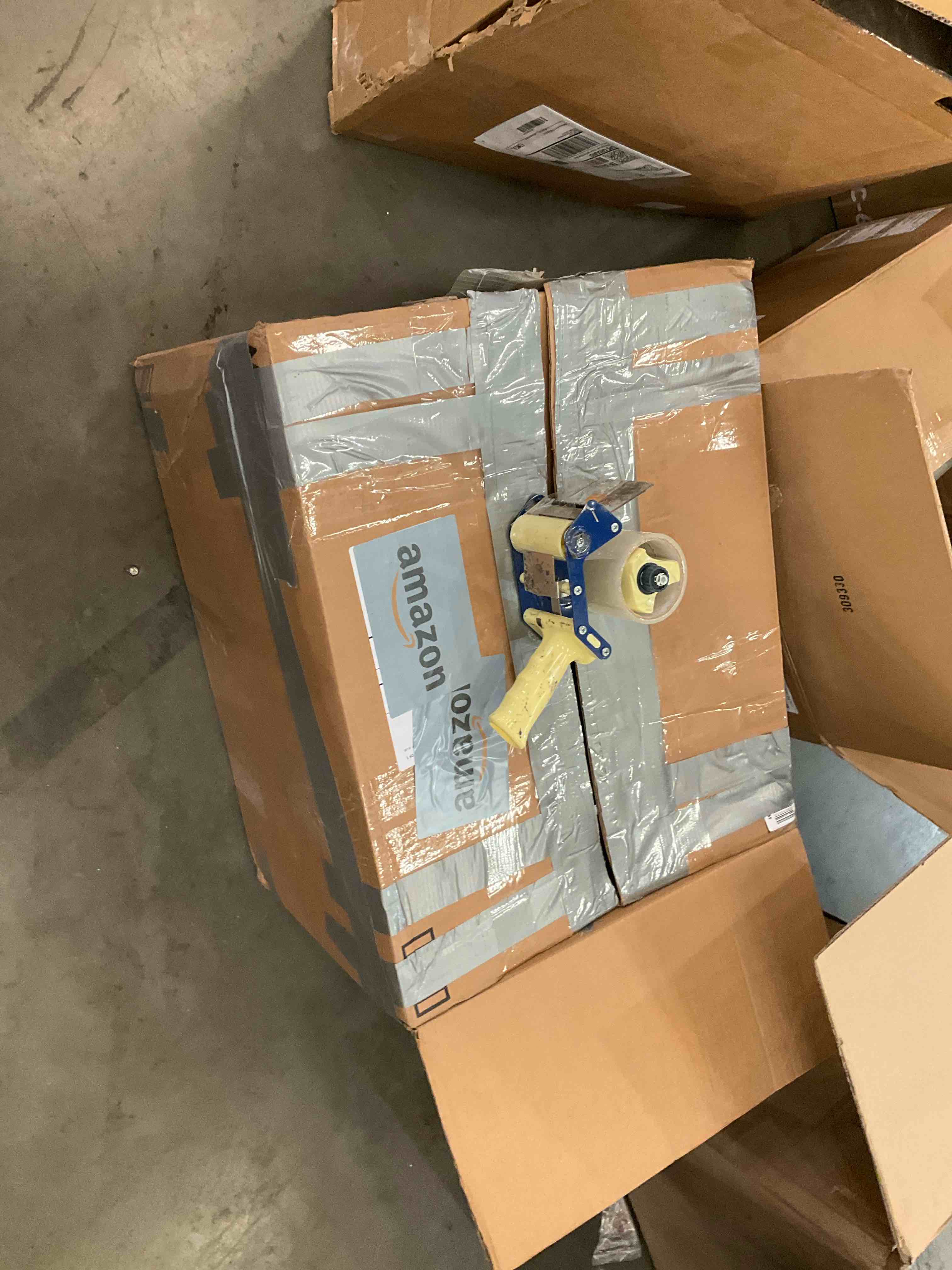 https://s3.amazonaws.com/lotting-images-prod/bidfta/PNK0283256_1738002061118.jpeg
