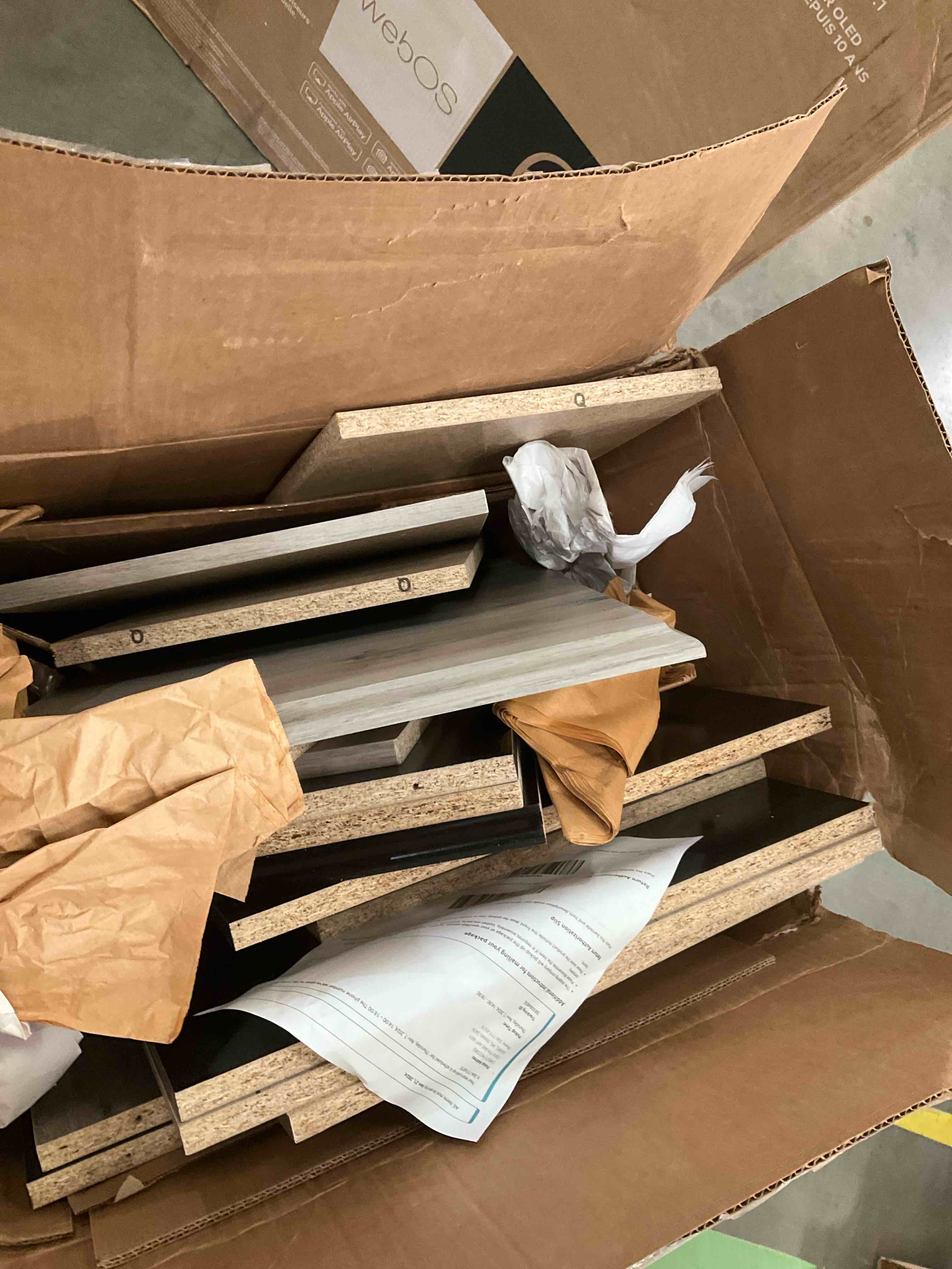 L shaped desk, incomplete 