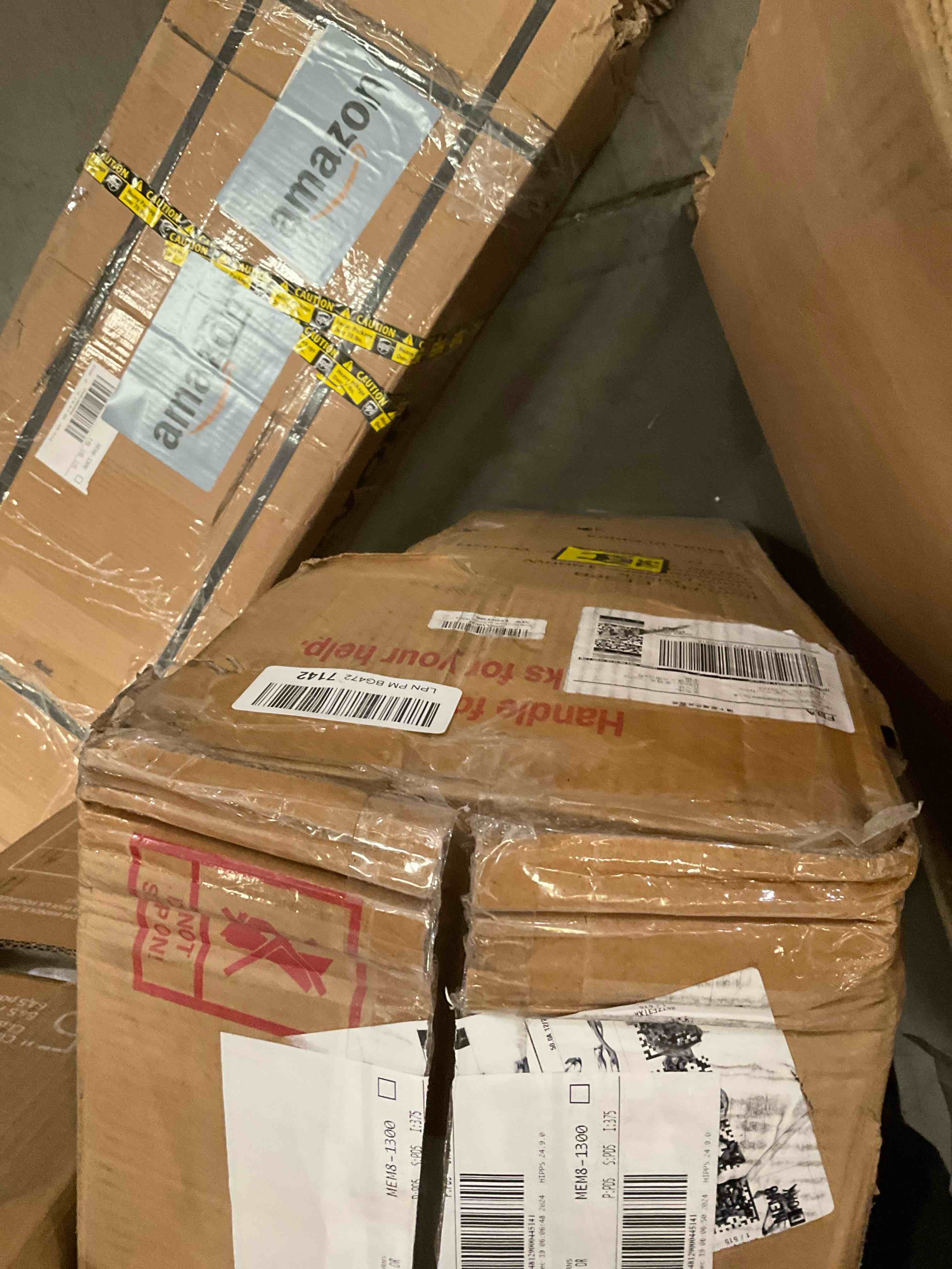 https://s3.amazonaws.com/lotting-images-prod/bidfta/PNK0283281_1737999690325.jpeg