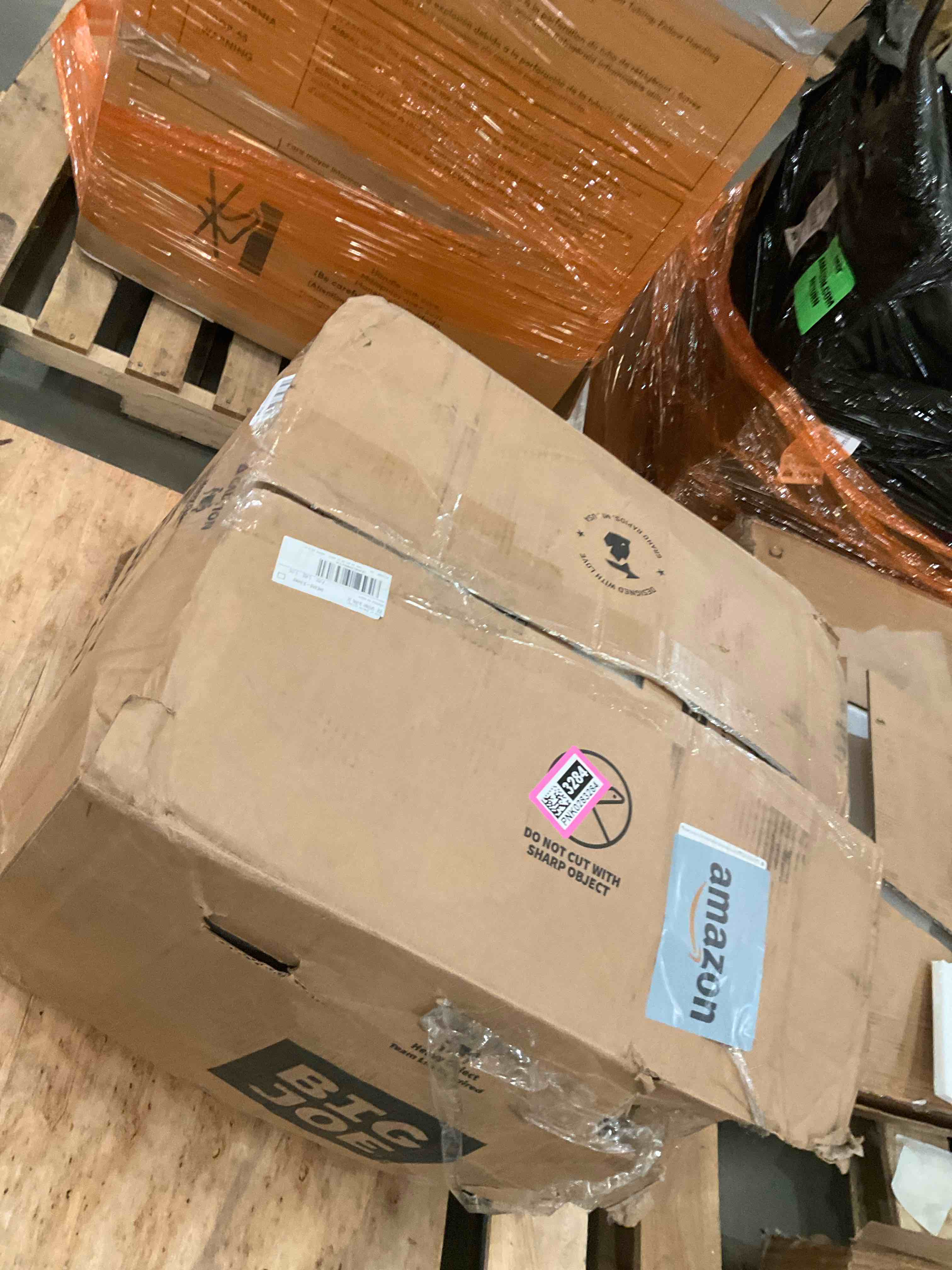 https://s3.amazonaws.com/lotting-images-prod/bidfta/PNK0283284_1737999465851.jpeg