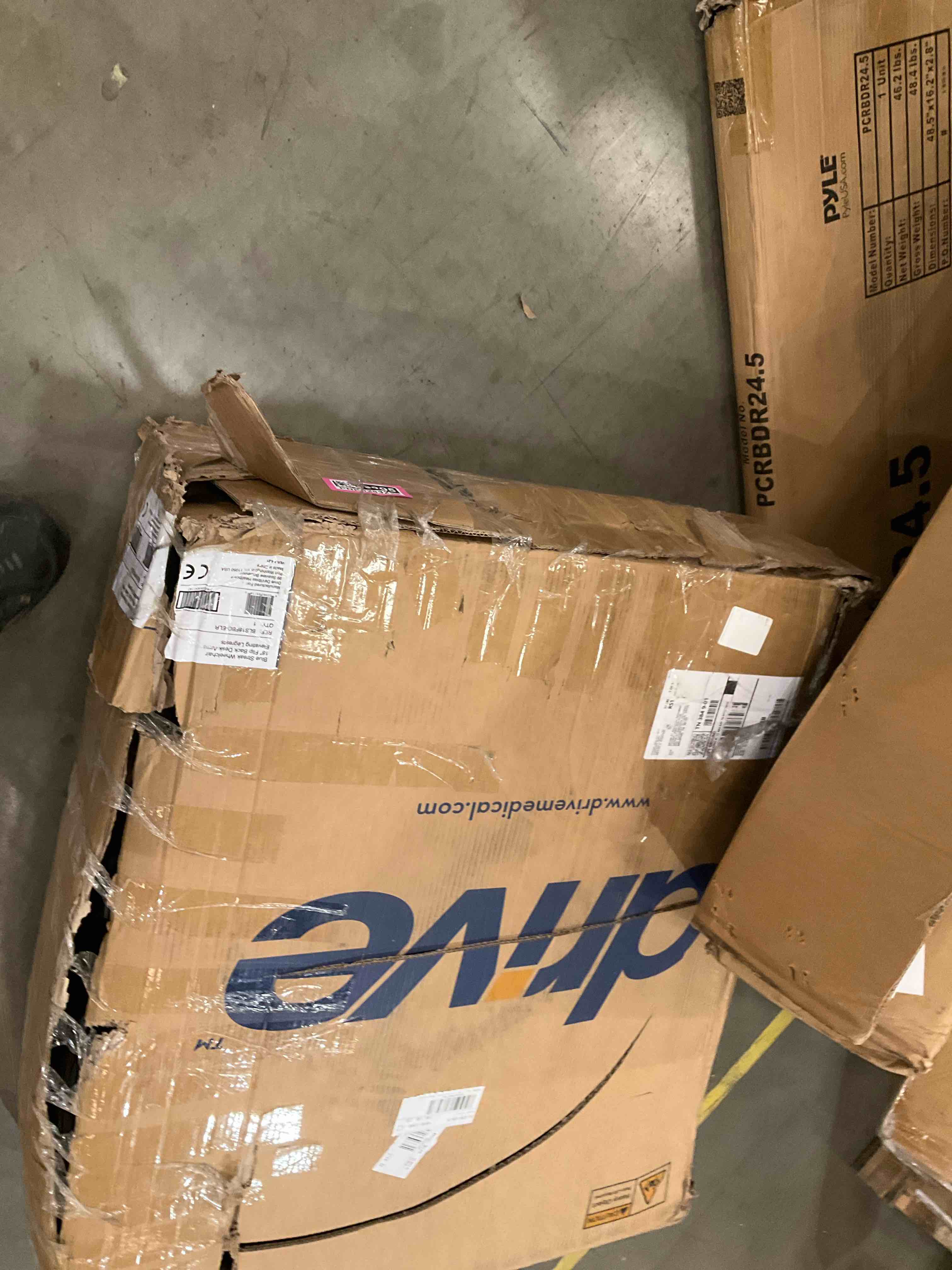 https://s3.amazonaws.com/lotting-images-prod/bidfta/PNK0283295_1737995737278.jpeg