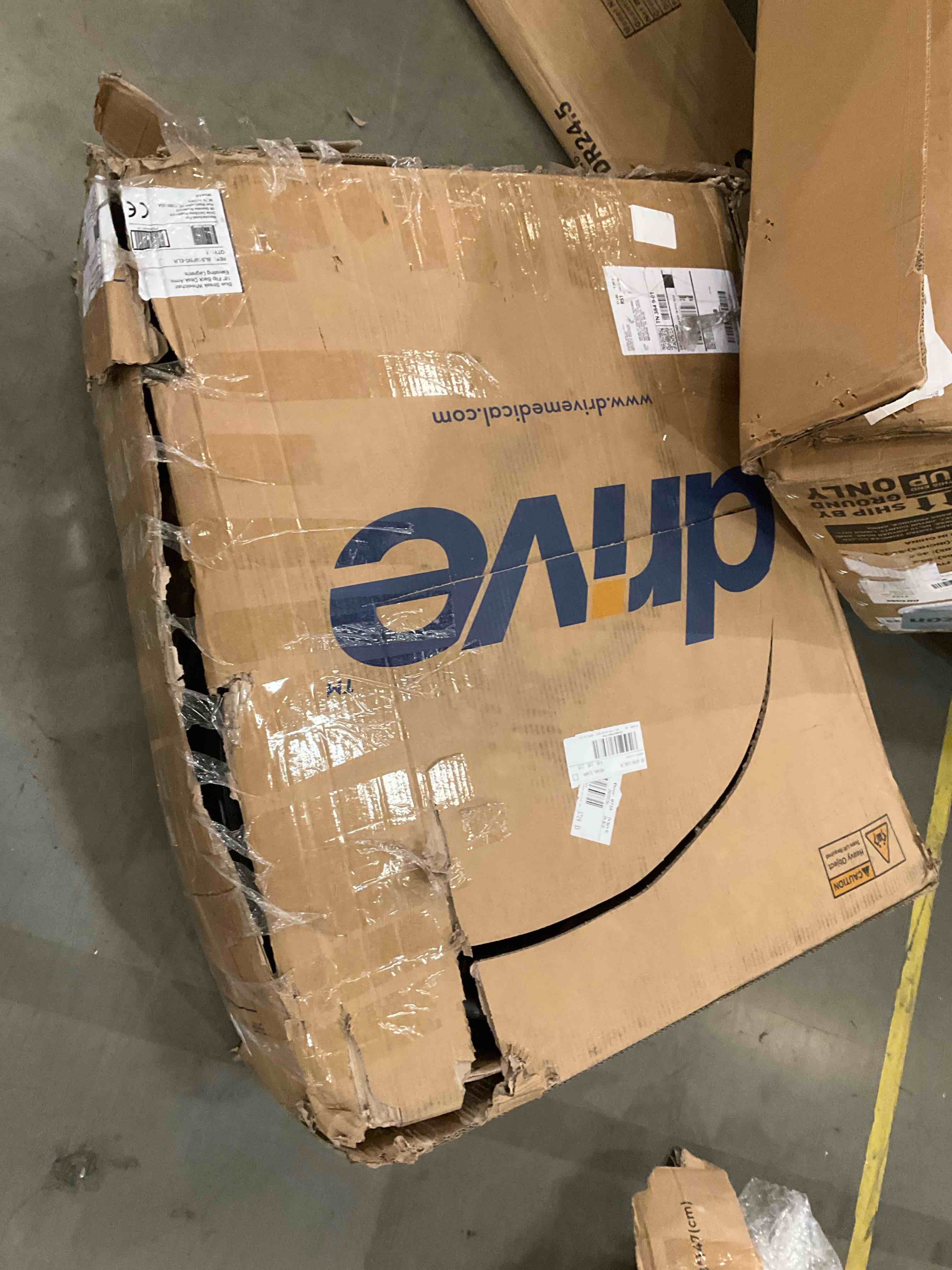 https://s3.amazonaws.com/lotting-images-prod/bidfta/PNK0283295_1737995739019.jpeg