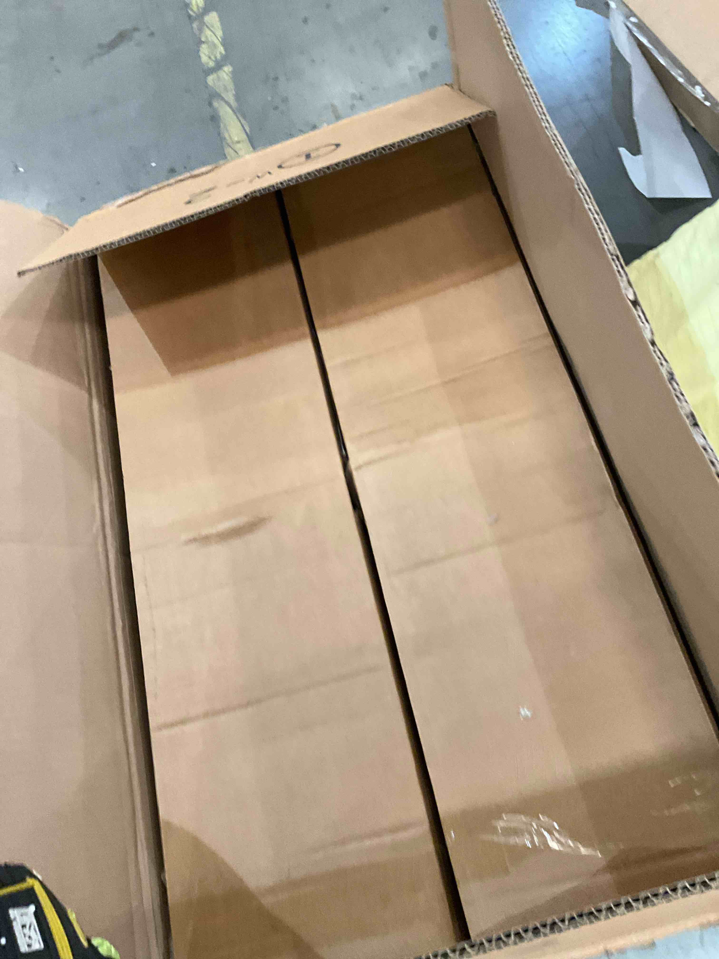 https://s3.amazonaws.com/lotting-images-prod/bidfta/PNK0283321_1737993918686.jpeg