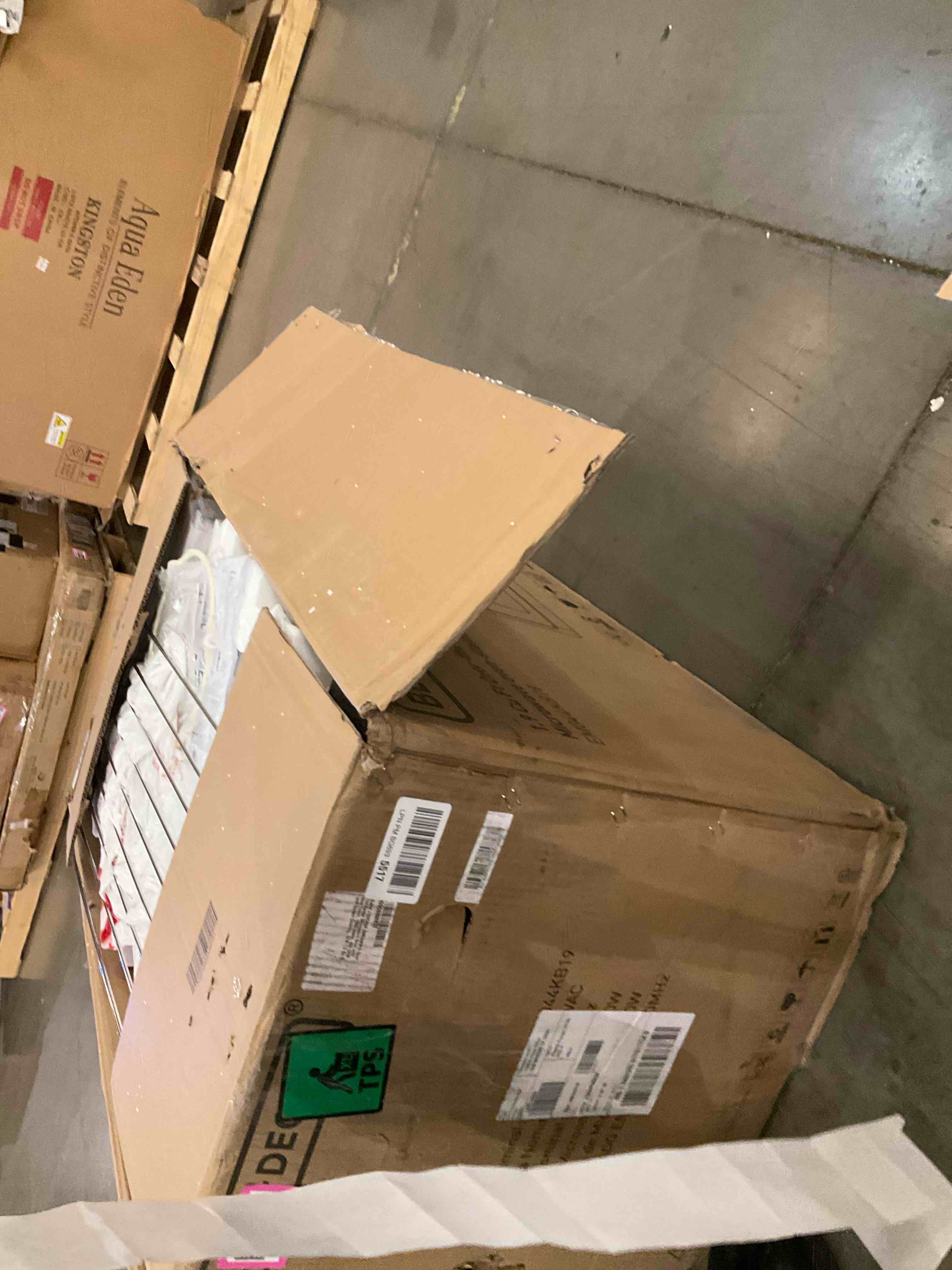 https://s3.amazonaws.com/lotting-images-prod/bidfta/PNK0283322_1737993814022.jpeg