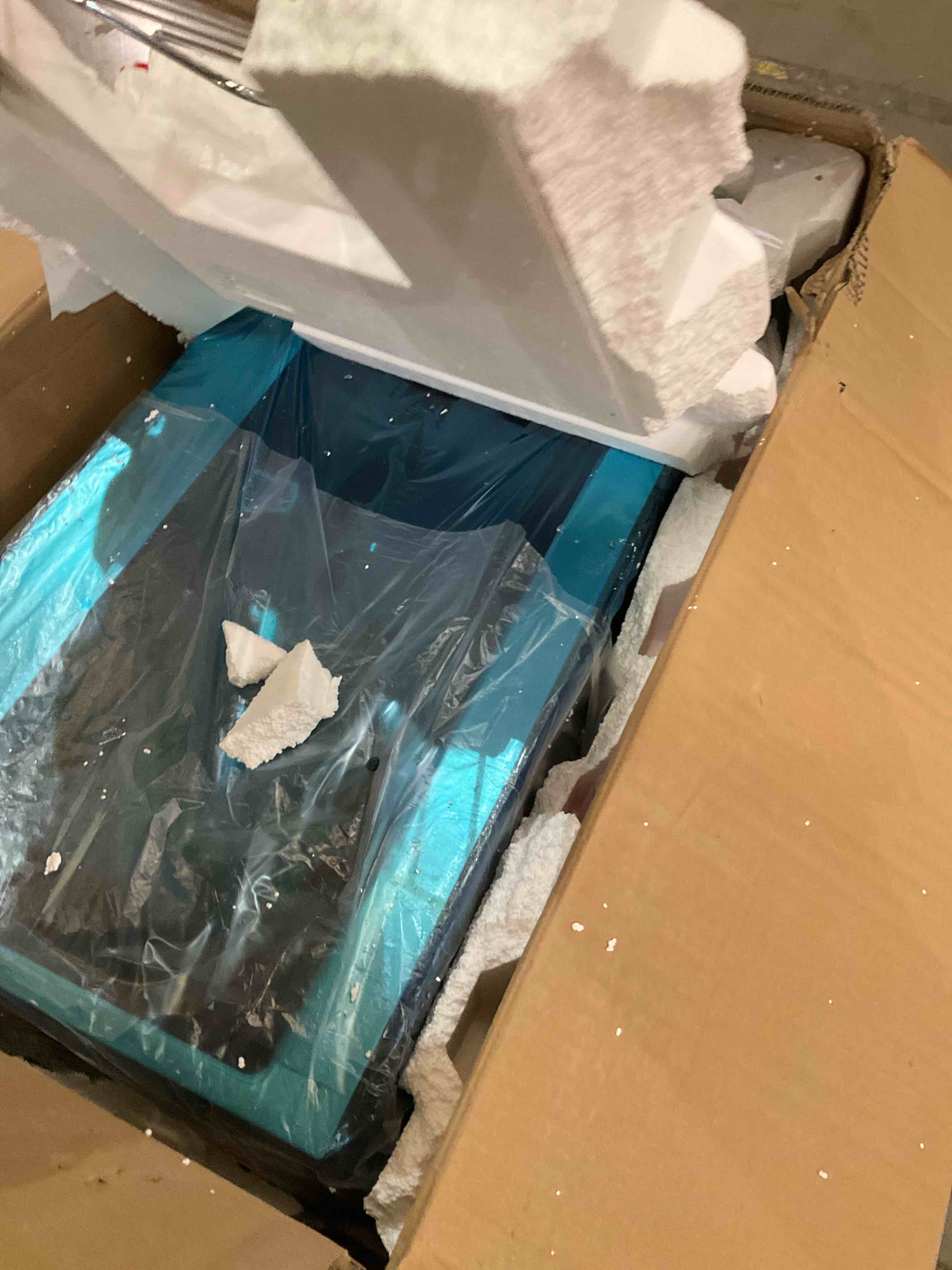 https://s3.amazonaws.com/lotting-images-prod/bidfta/PNK0283322_1737993835788.jpeg