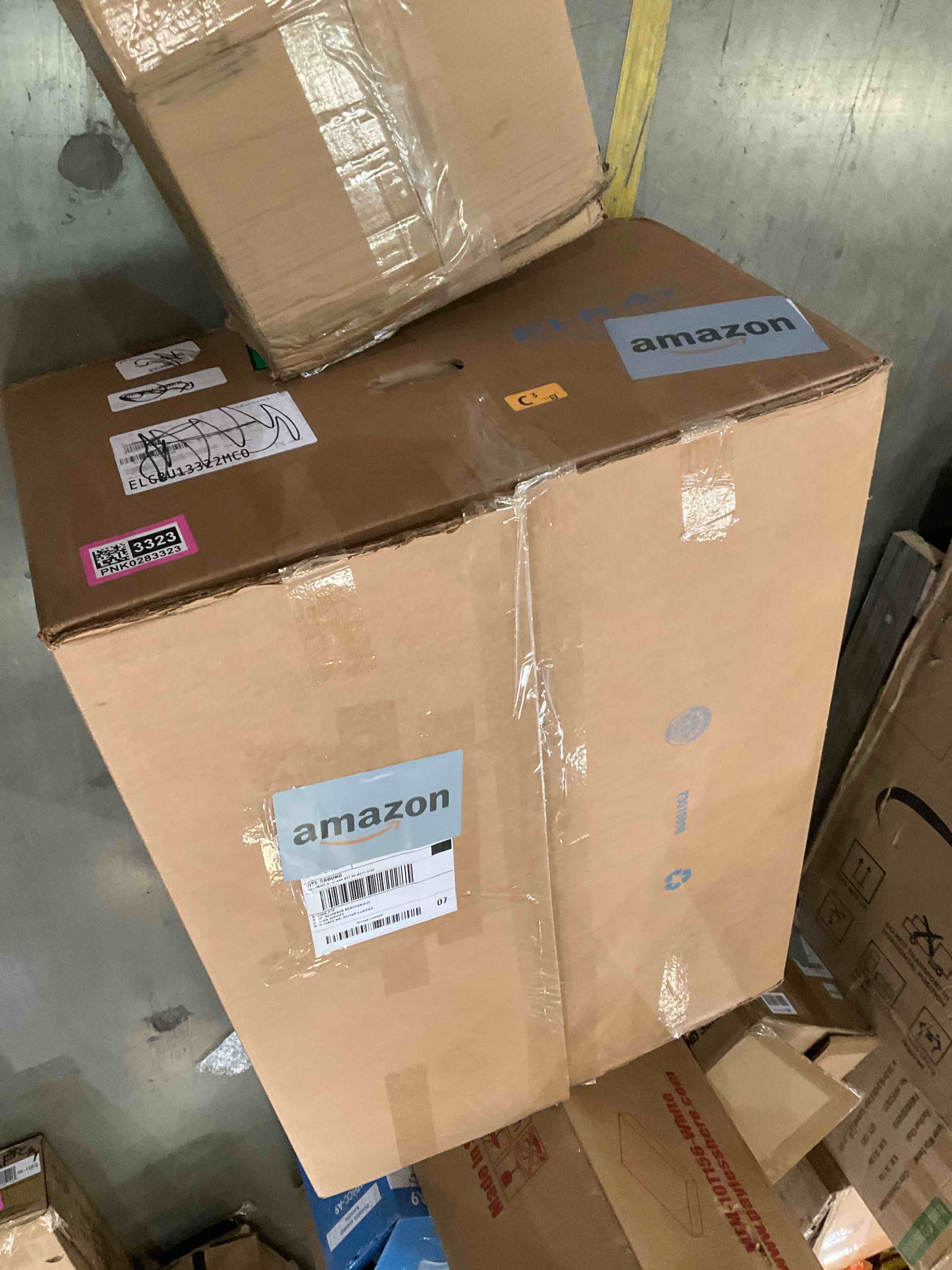 https://s3.amazonaws.com/lotting-images-prod/bidfta/PNK0283323_1737993754872.jpeg