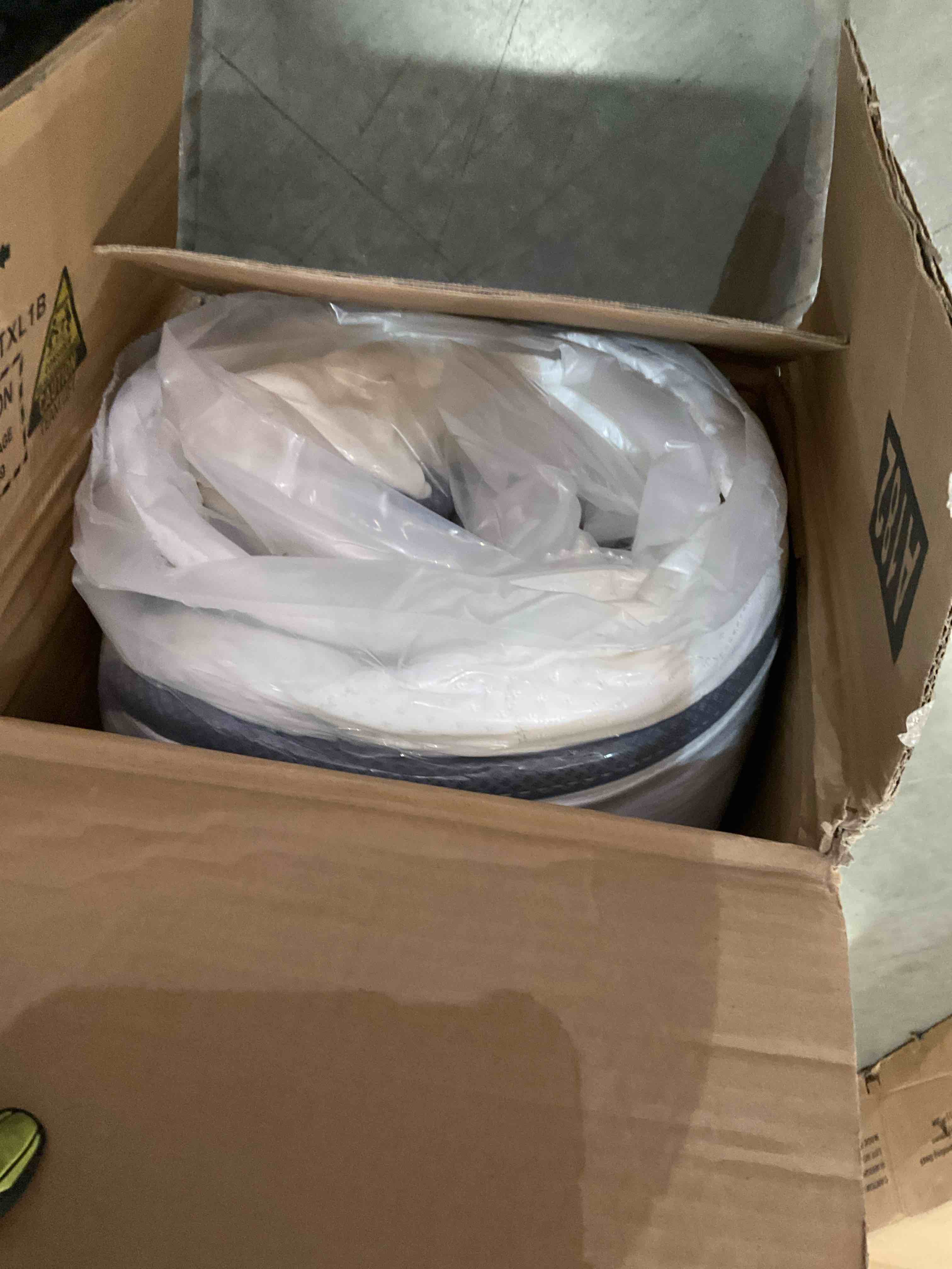 https://s3.amazonaws.com/lotting-images-prod/bidfta/PNK0283325_1737993632807.jpeg