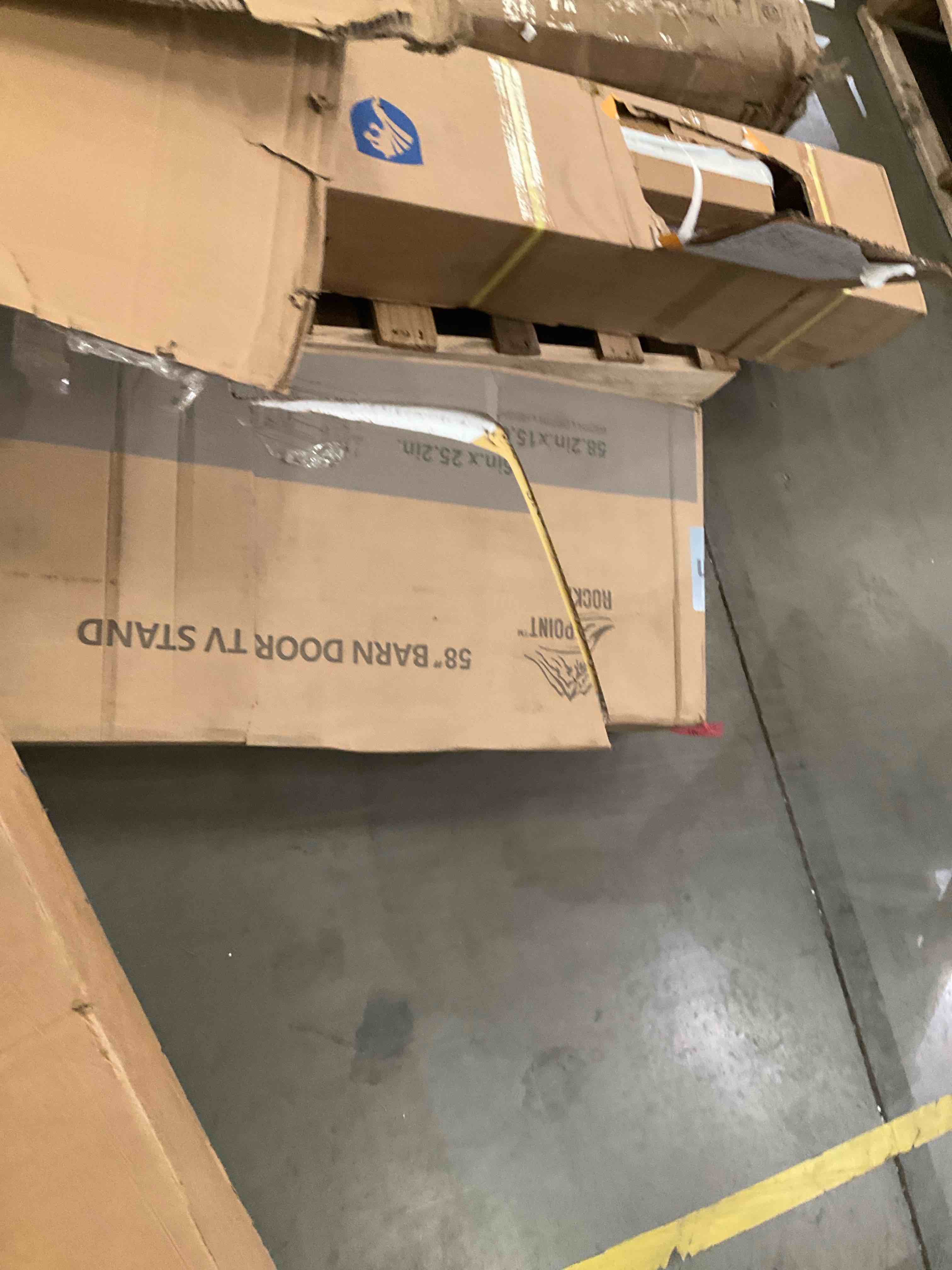 https://s3.amazonaws.com/lotting-images-prod/bidfta/PNK0283326_1737993537140.jpeg