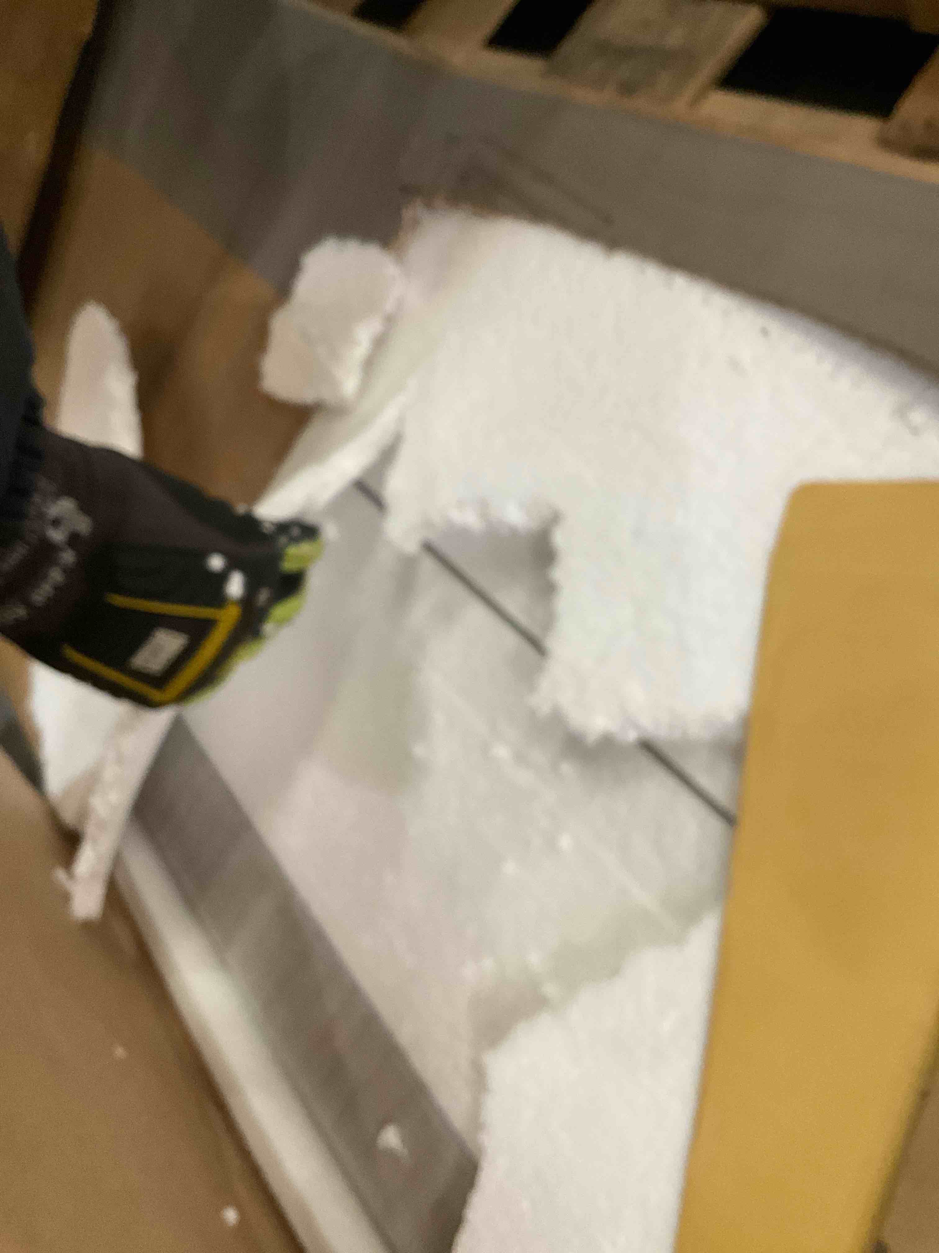 https://s3.amazonaws.com/lotting-images-prod/bidfta/PNK0283326_1737993555013.jpeg