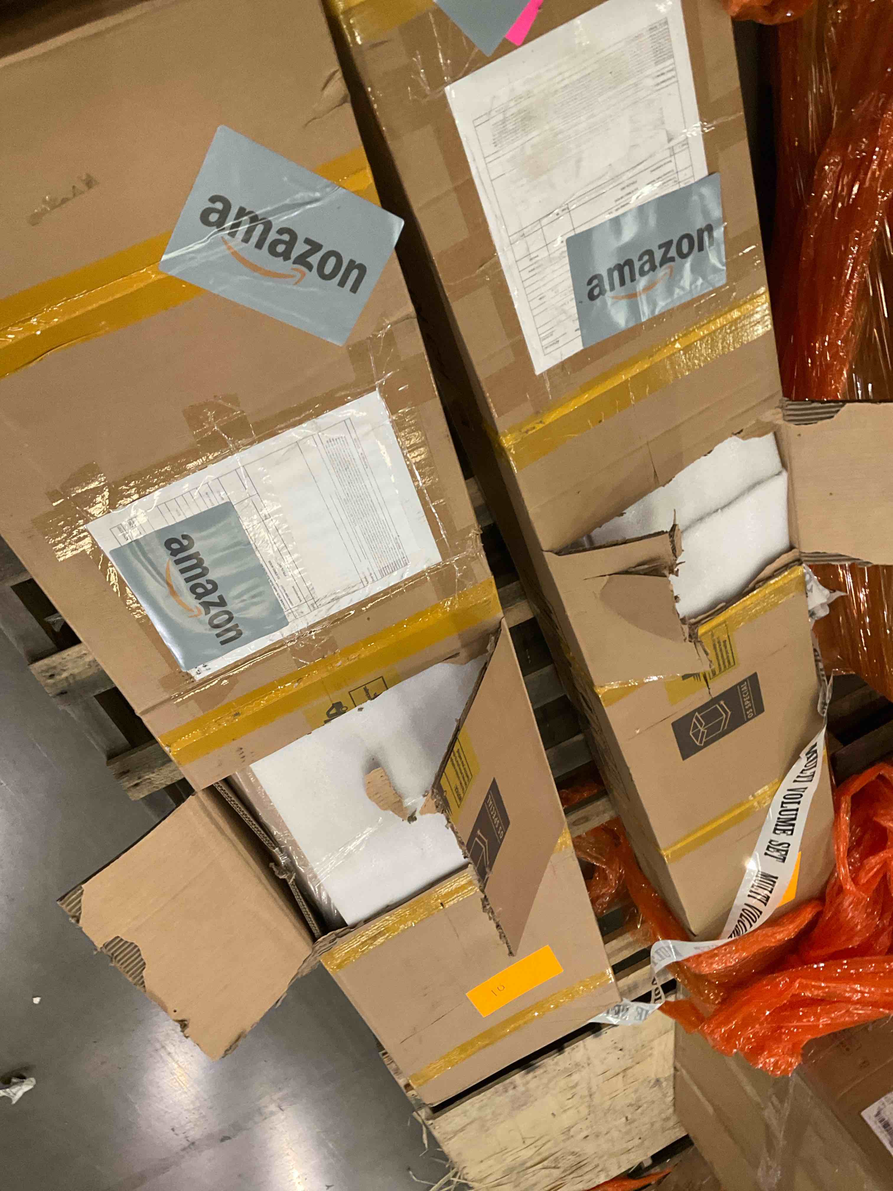 https://s3.amazonaws.com/lotting-images-prod/bidfta/PNK0283340_1737992979987.jpeg