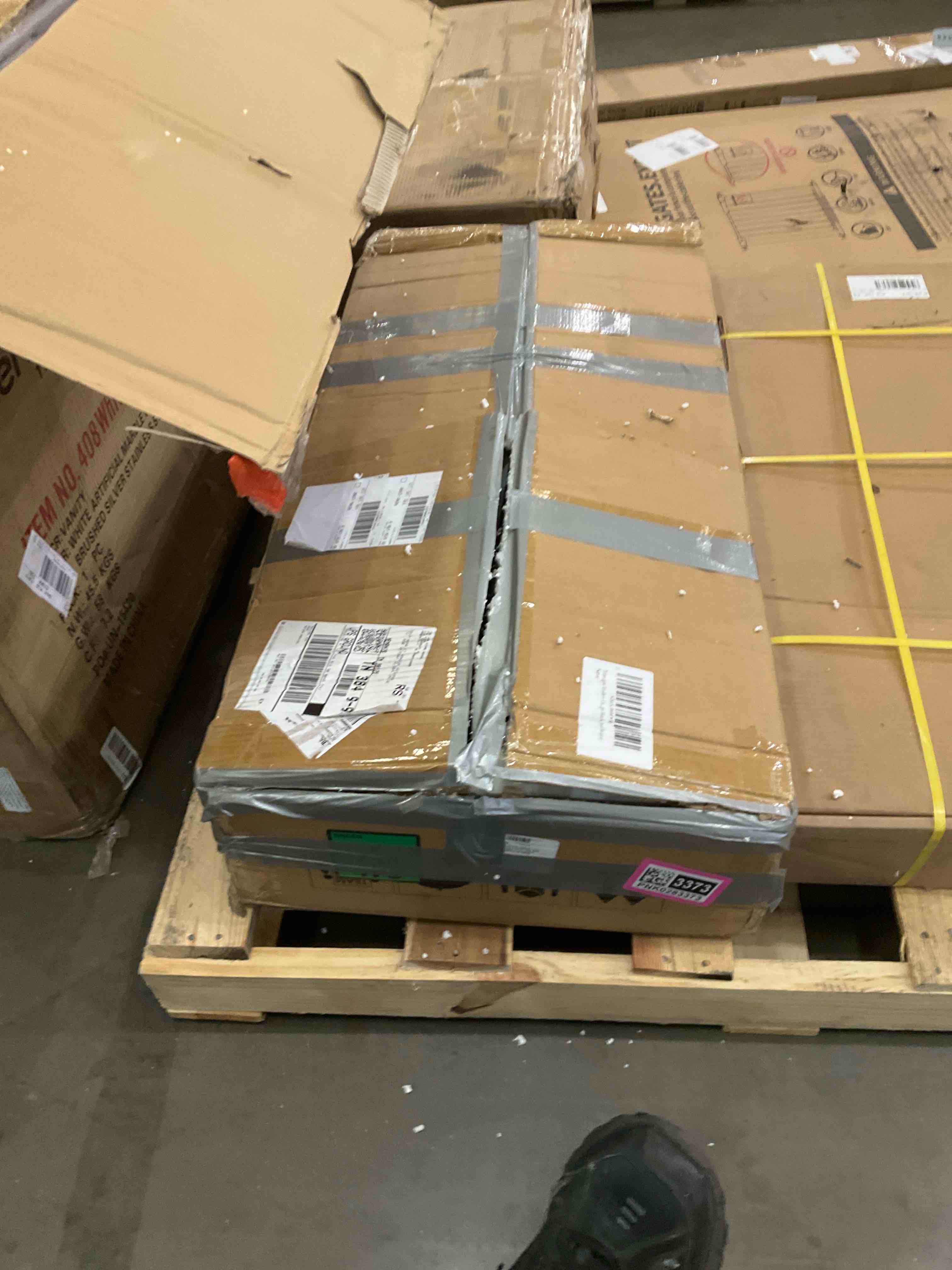 https://s3.amazonaws.com/lotting-images-prod/bidfta/PNK0283373_1737990405358.jpeg