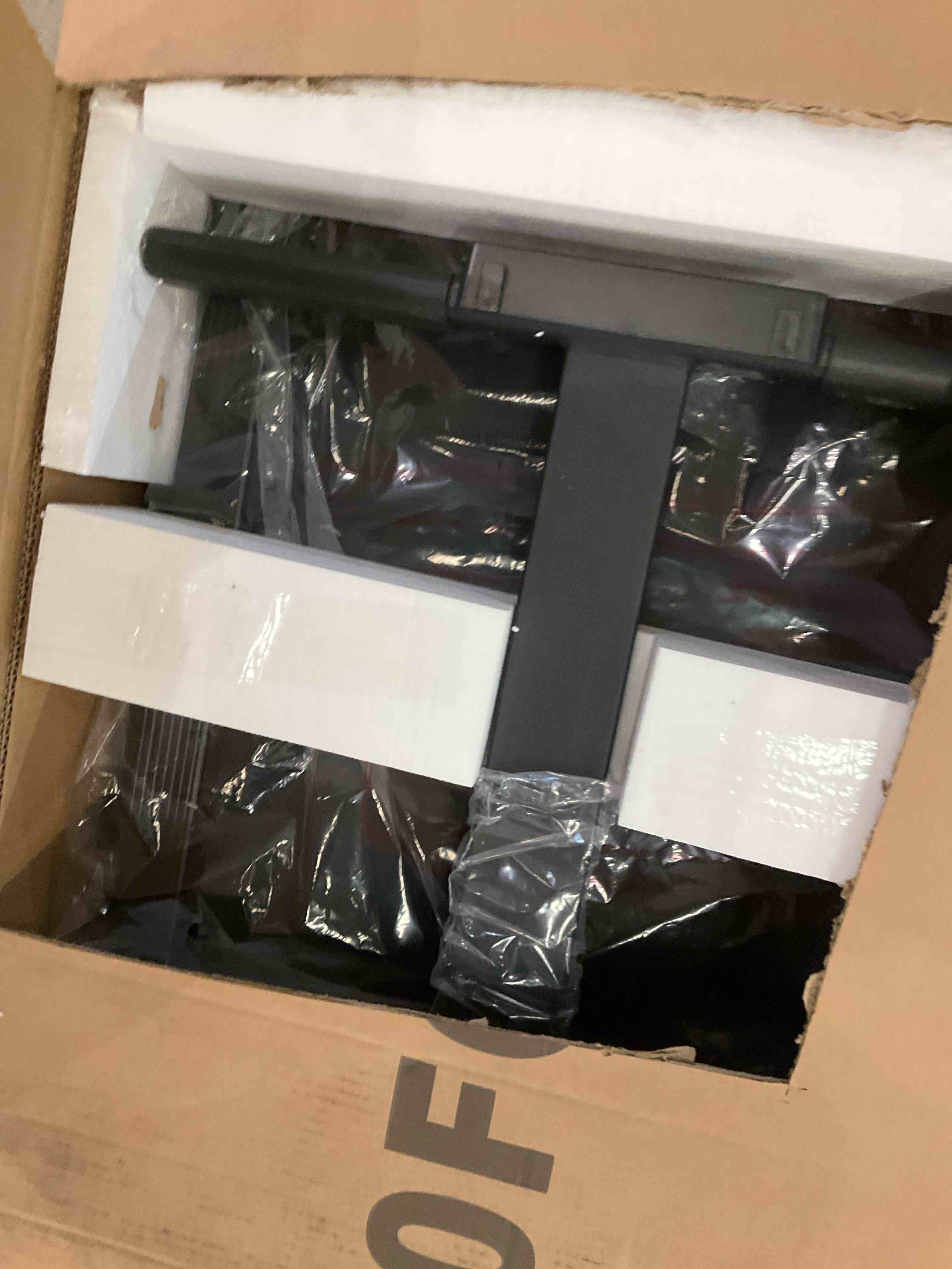 https://s3.amazonaws.com/lotting-images-prod/bidfta/PNK0283375_1737990263849.jpeg